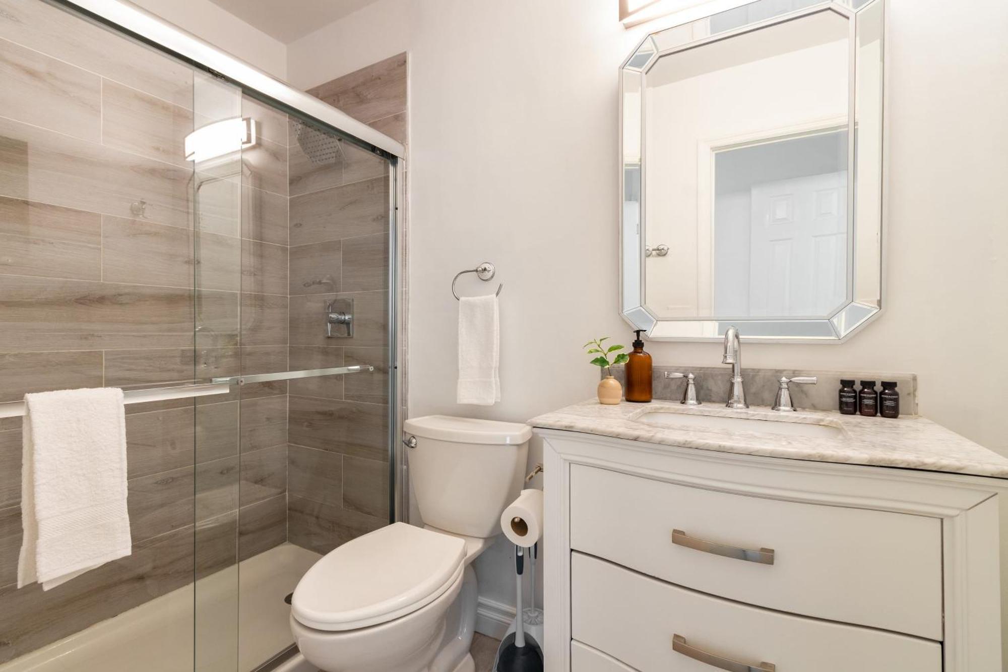 Sea Breeze By Avantstay Across From Lauderdale Pool Out Door Dining Fire Pit Holiday home *