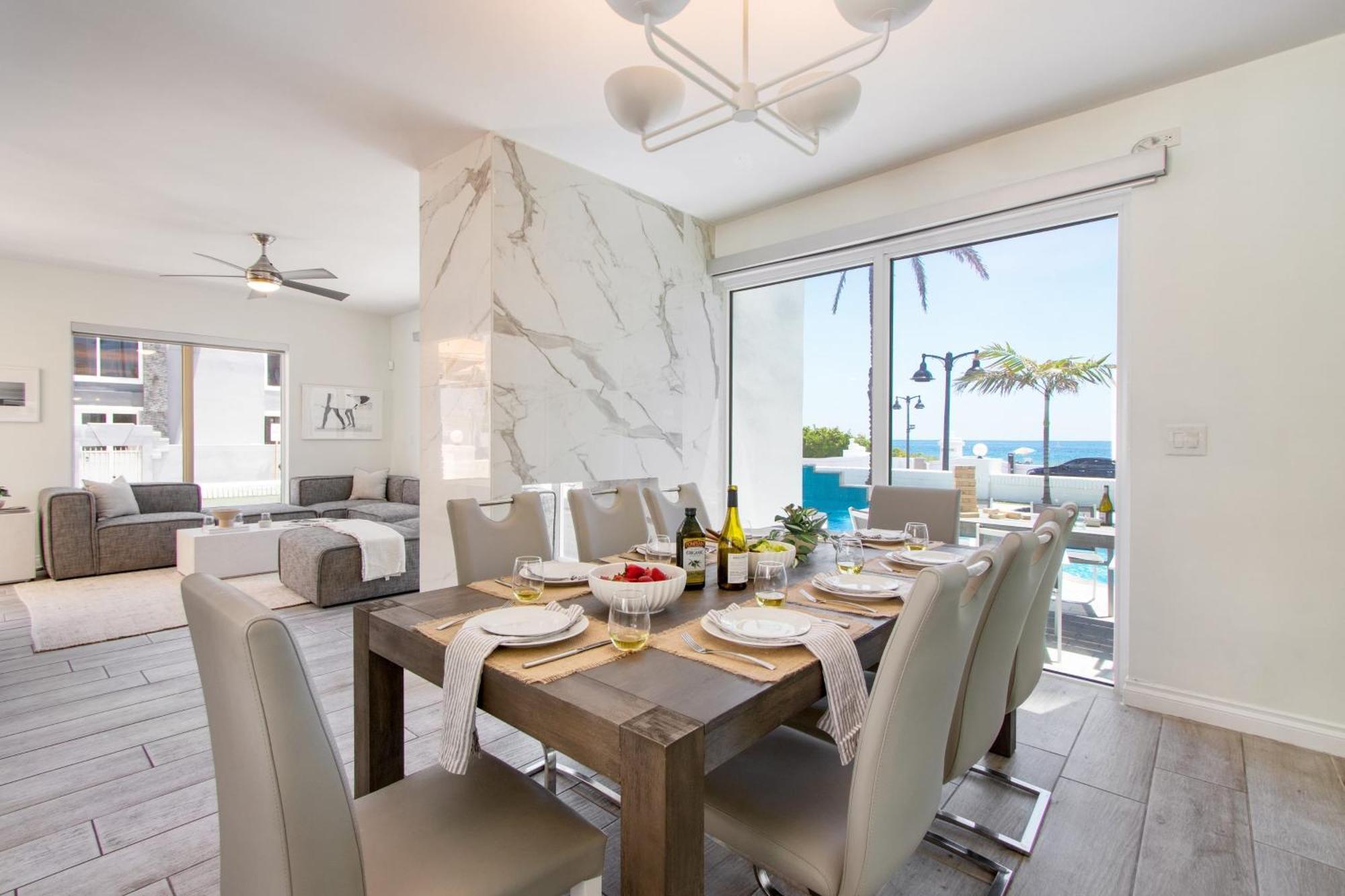 Holiday home Sea Breeze By Avantstay Across From Lauderdale Pool Out Door Dining Fire Pit