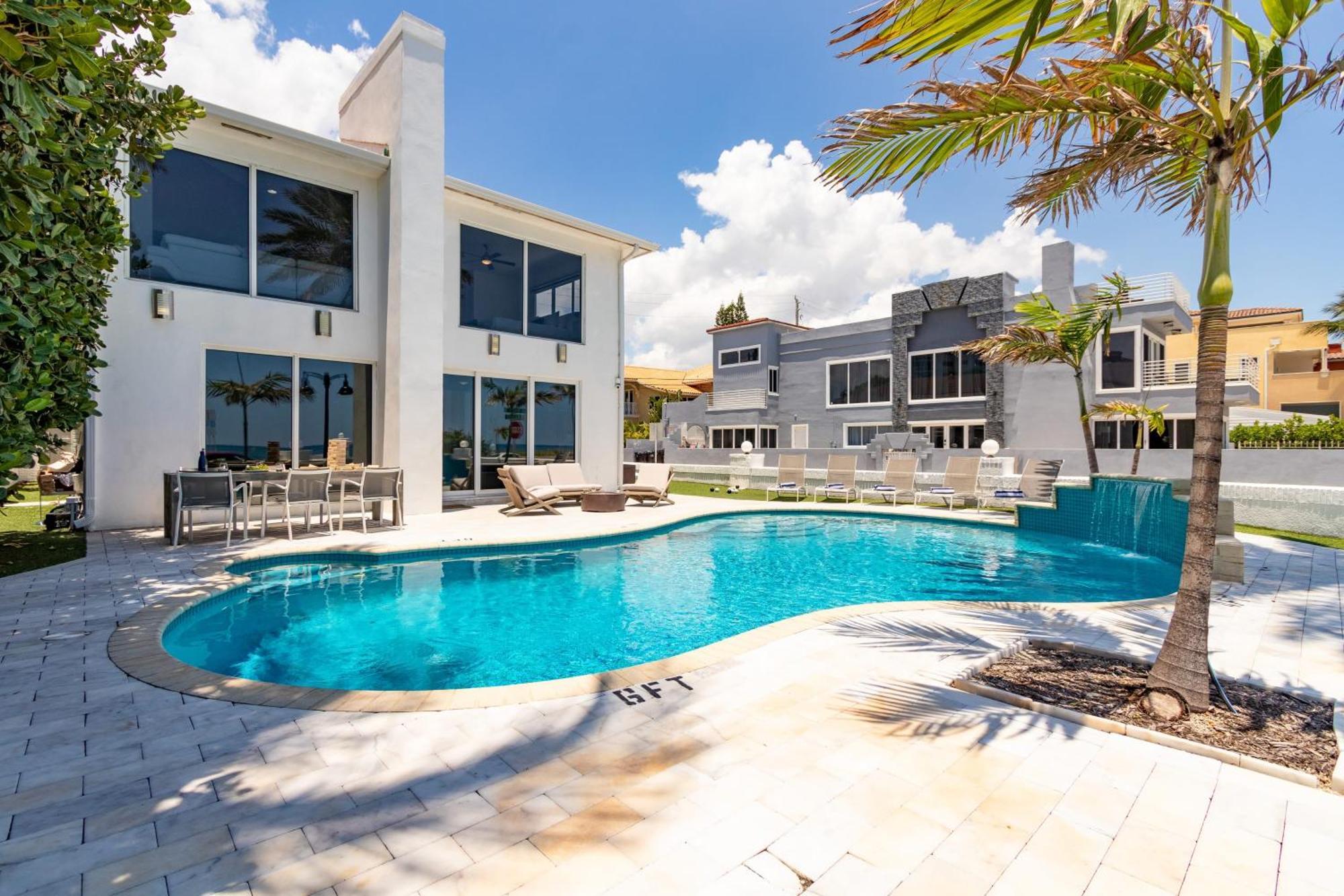 Sea Breeze By Avantstay Across From Lauderdale Pool Out Door Dining Fire Pit *