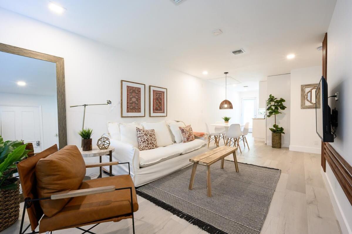 Beautiful And Comfortable In Victoria Park Holiday home Fort Lauderdale