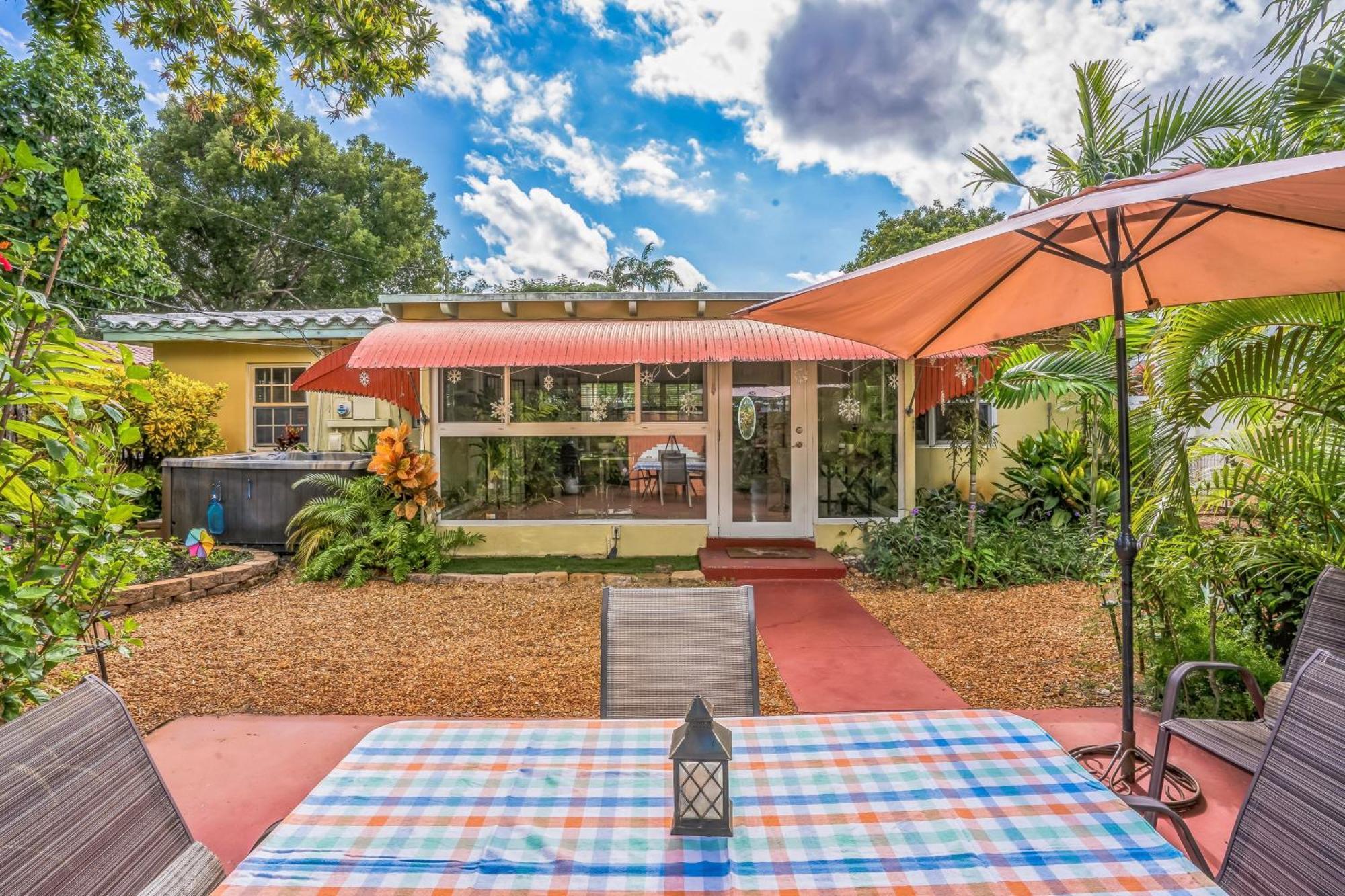 Holiday home Beautiful Comfy With Private Hot Tub Close To Fort Lauderdale