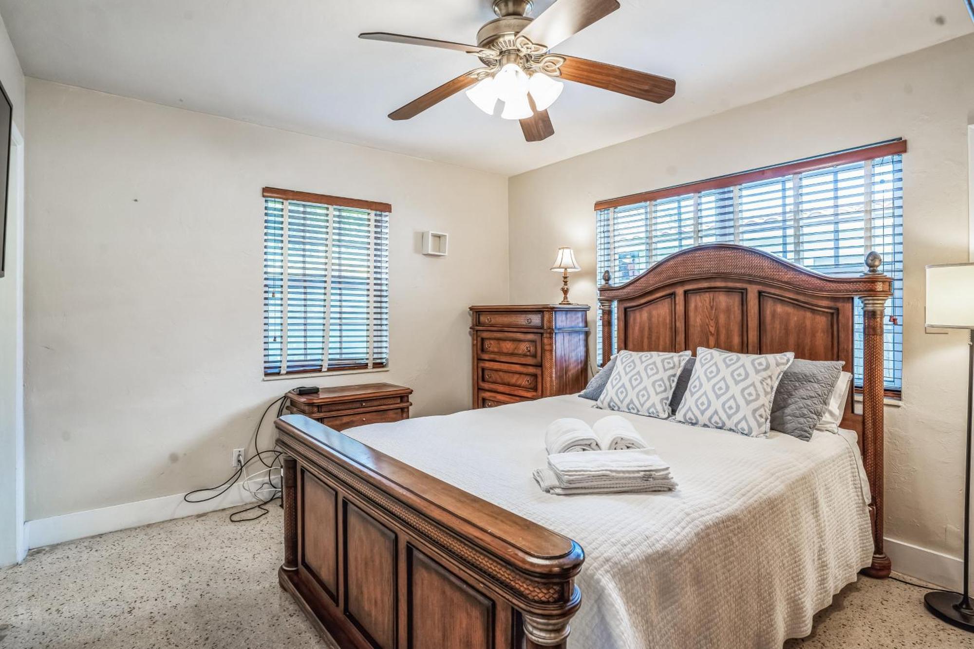 Beautiful Comfy With Private Hot Tub Close To *