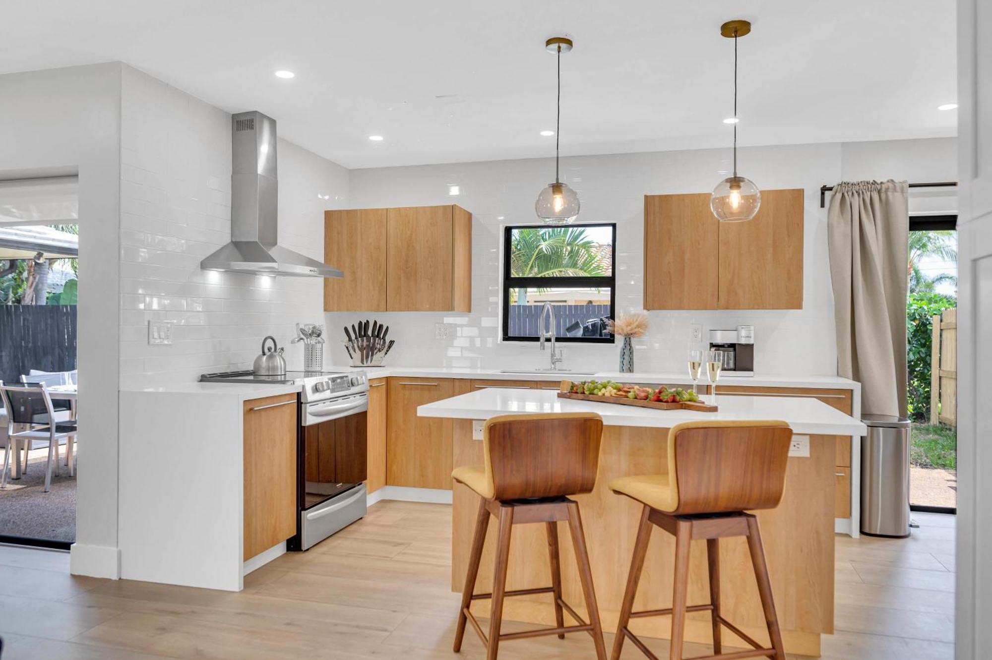 Open Concept Proximity Lush Neighborhood Pearl Key Holiday home *