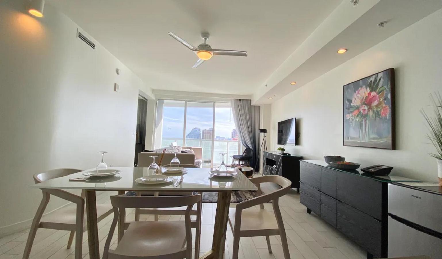One Lux At W Residences