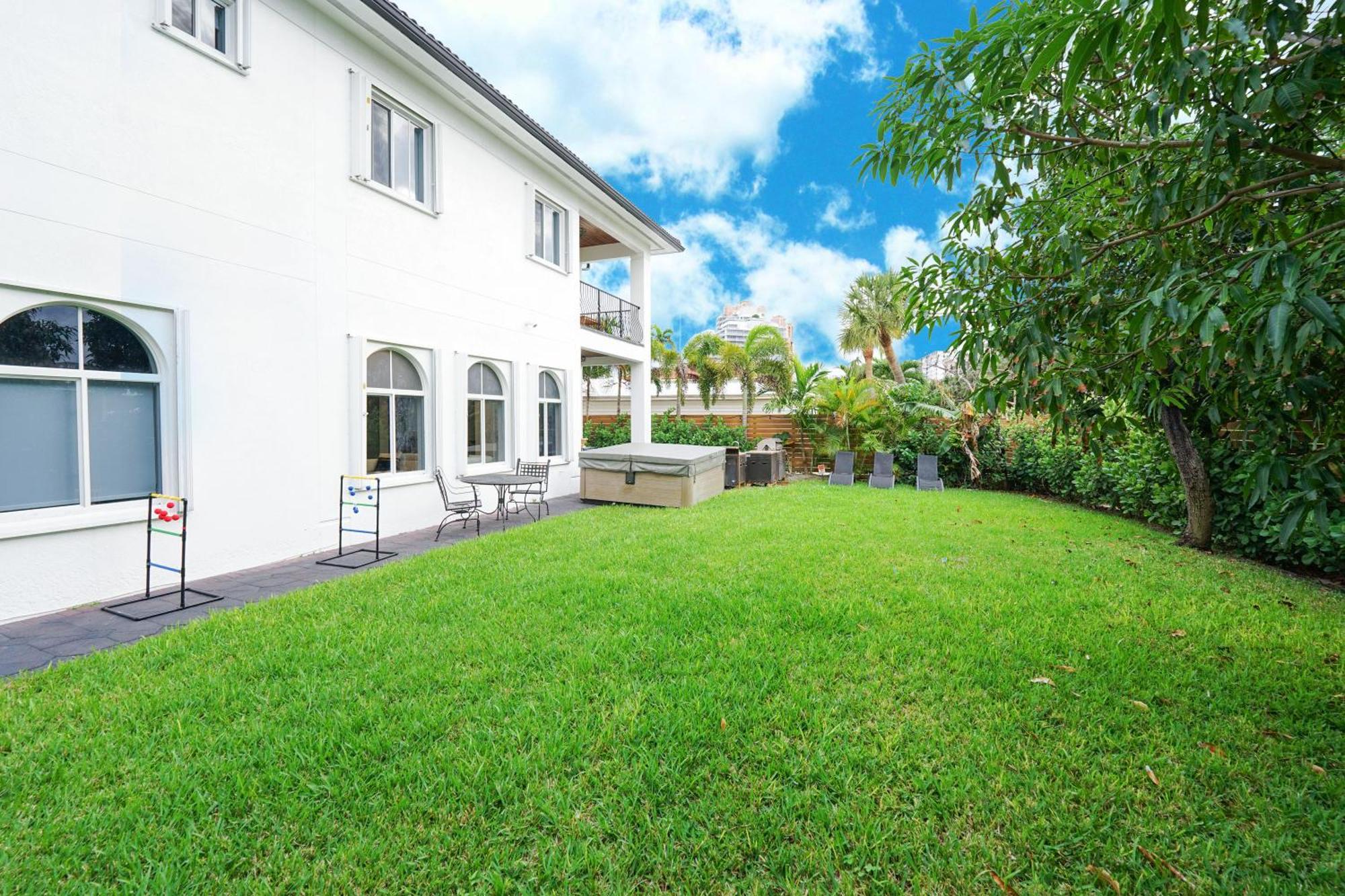 Casa Olympus Lauderdale - Walk To The Beach! *