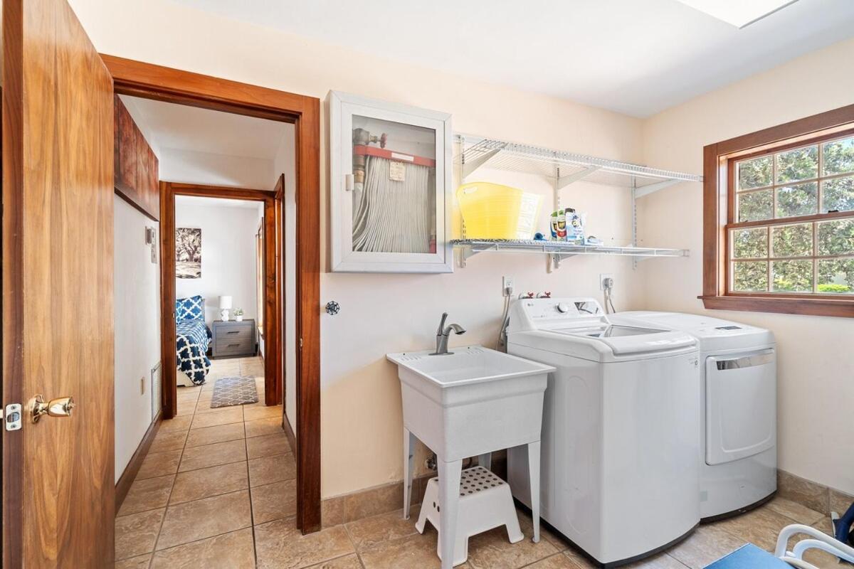 Holiday home Charming Waterfront Walk To With Pool Fort Lauderdale