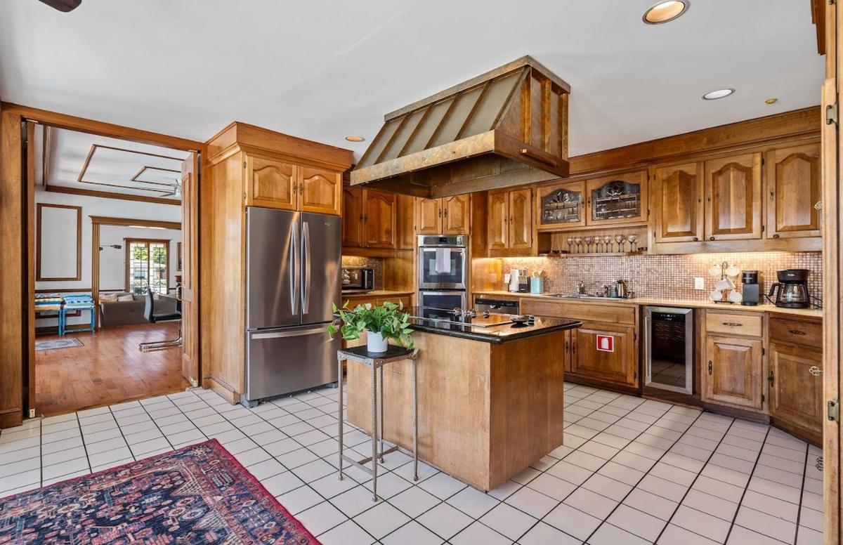 Holiday home Charming Waterfront Walk To With Pool Fort Lauderdale