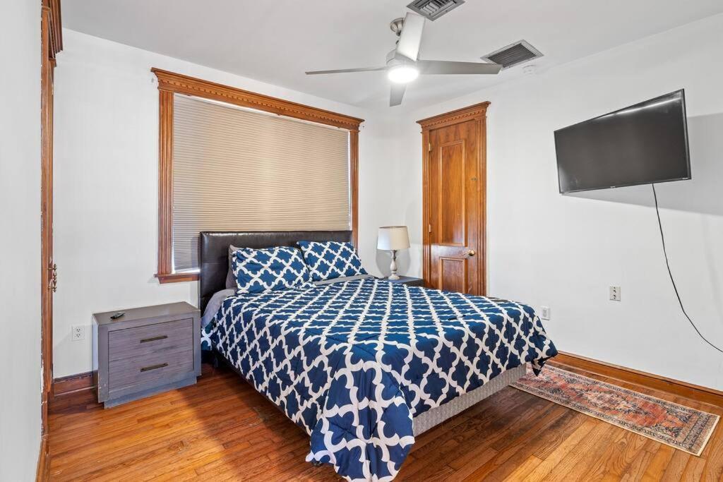 Pool & Hot Tub! Historic Fl Charm! Billiard & Ping Pong, Walk To The Villa