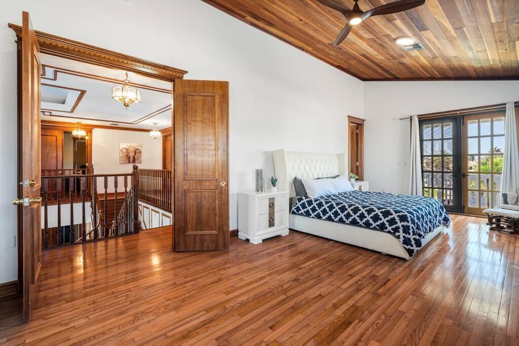 Pool & Hot Tub! Historic Fl Charm! Billiard & Ping Pong, Walk To The Fort Lauderdale