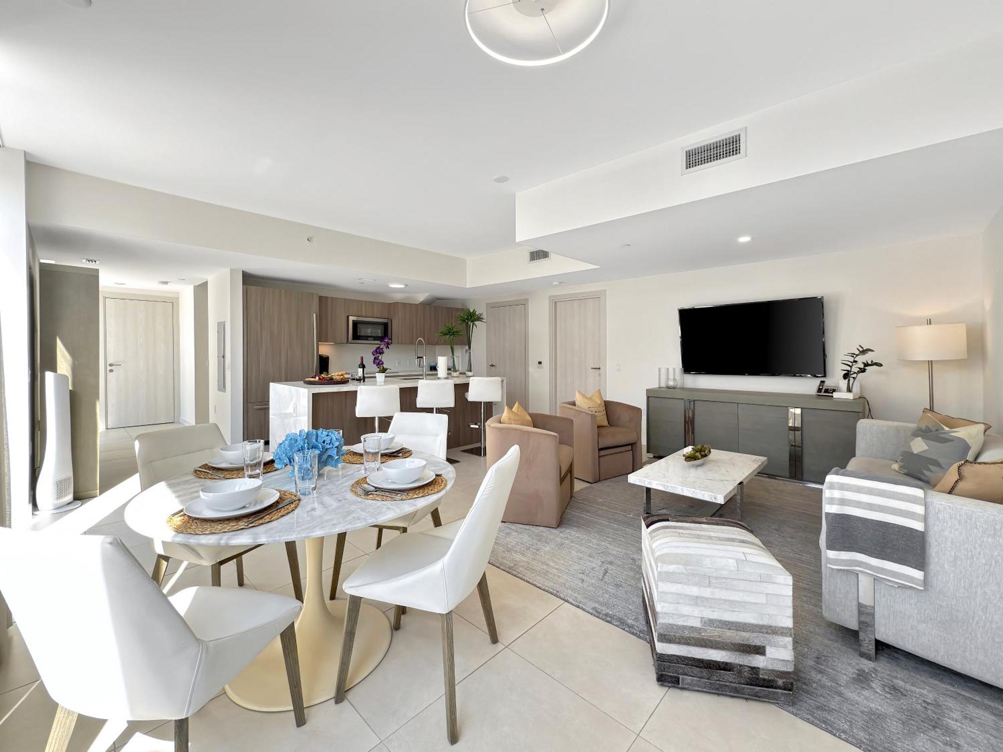 Tiffany Tides - Resort-style Townhome - Gym, Rooftop Pool And Sauna *