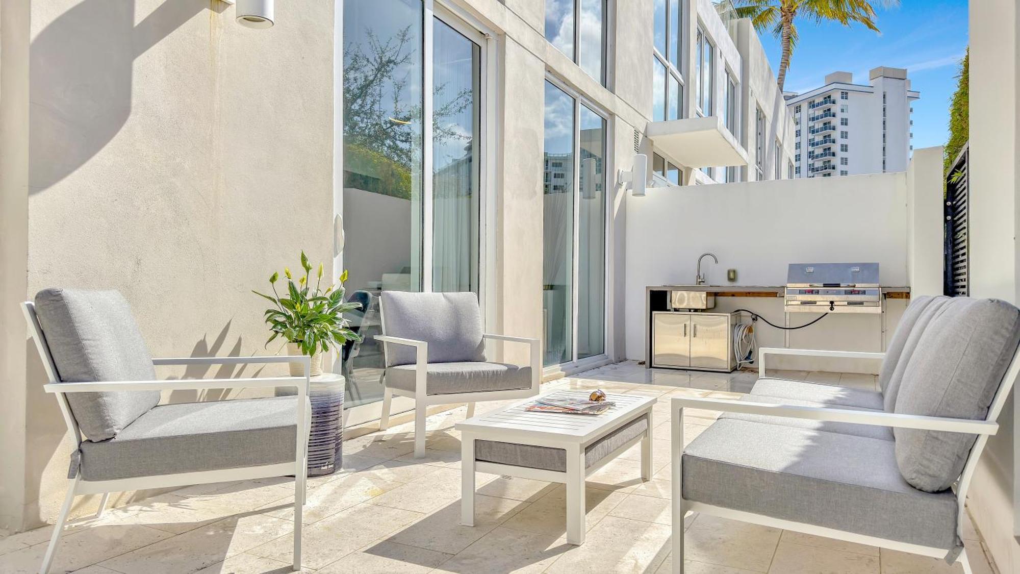 Tiffany Tides - Resort-style Townhome - Gym, Rooftop Pool And Sauna *