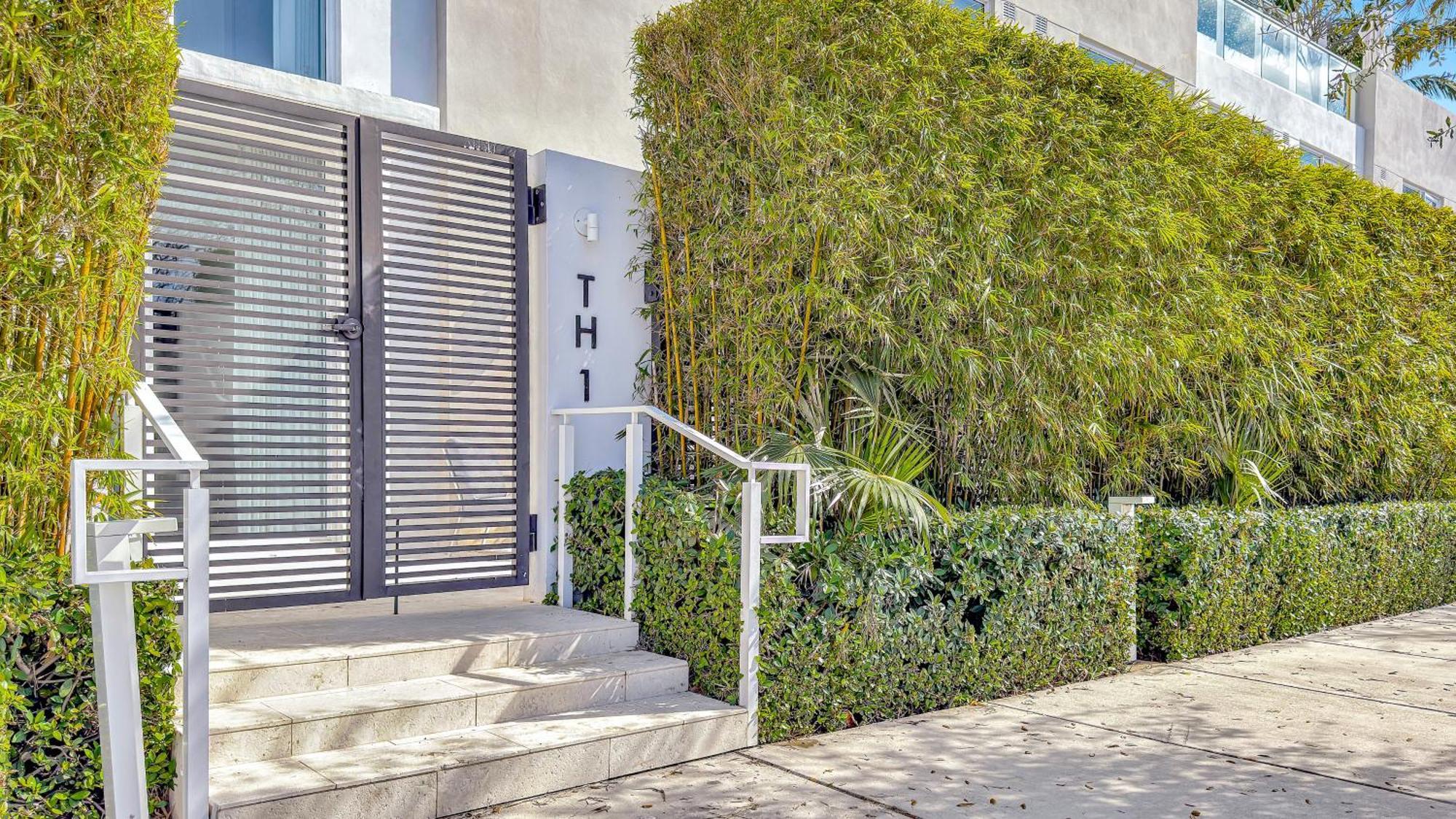 Tiffany Tides - Resort-style Townhome - Gym, Rooftop Pool And Sauna *
