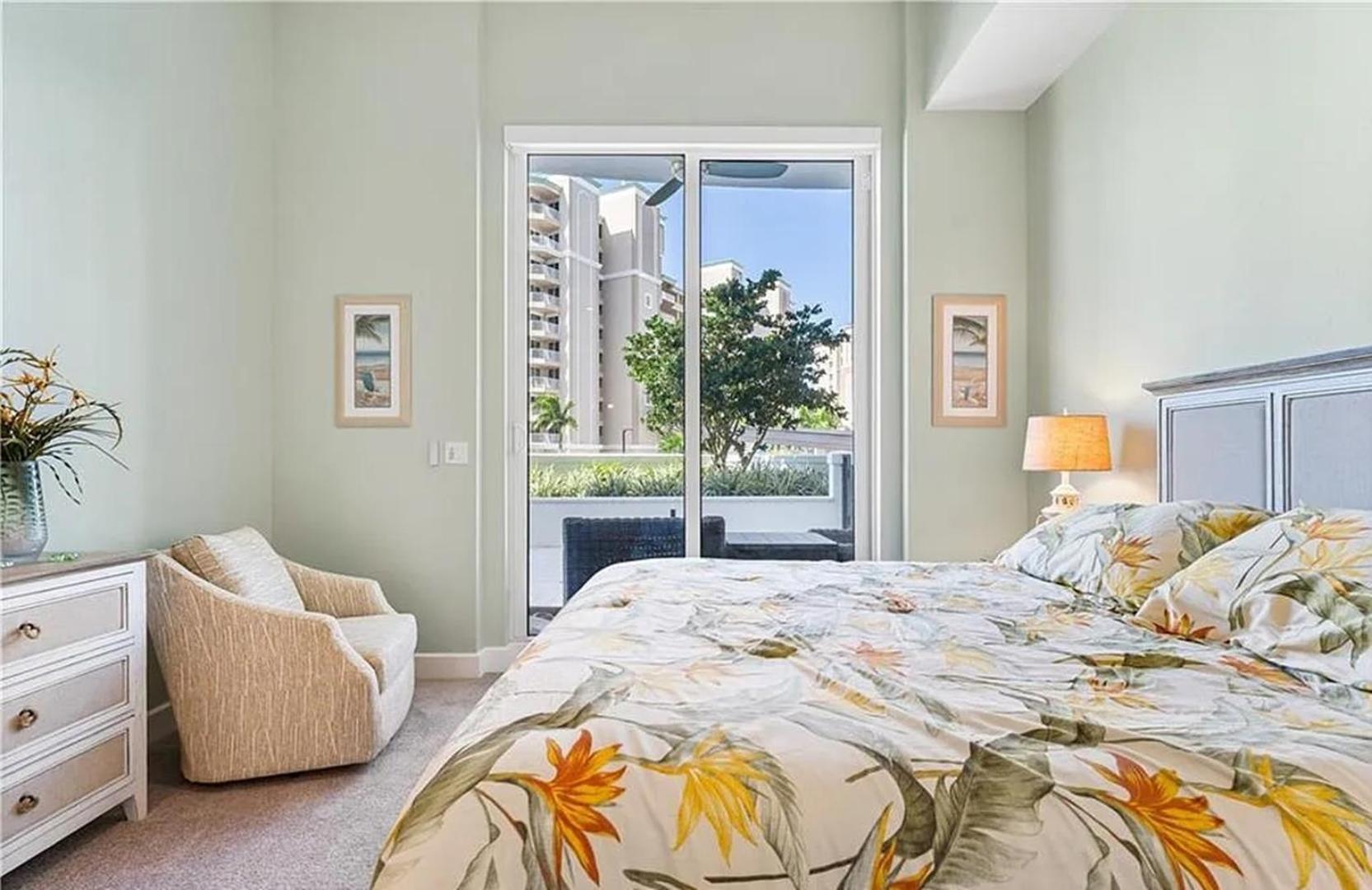 Stunning 3-bedroom With Expansive Lanai *