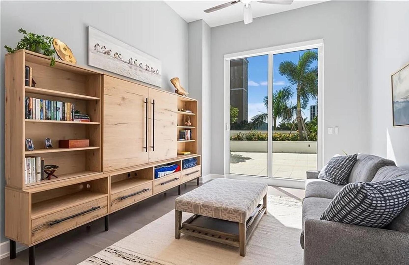 Stunning 3-bedroom With Expansive Lanai