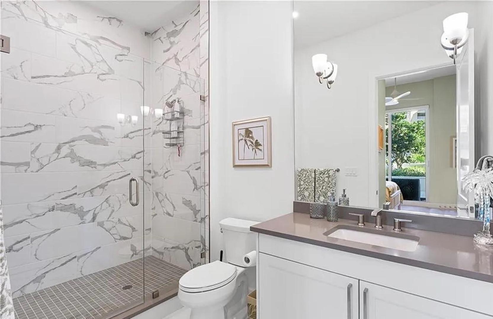 Stunning 3-bedroom With Expansive Lanai