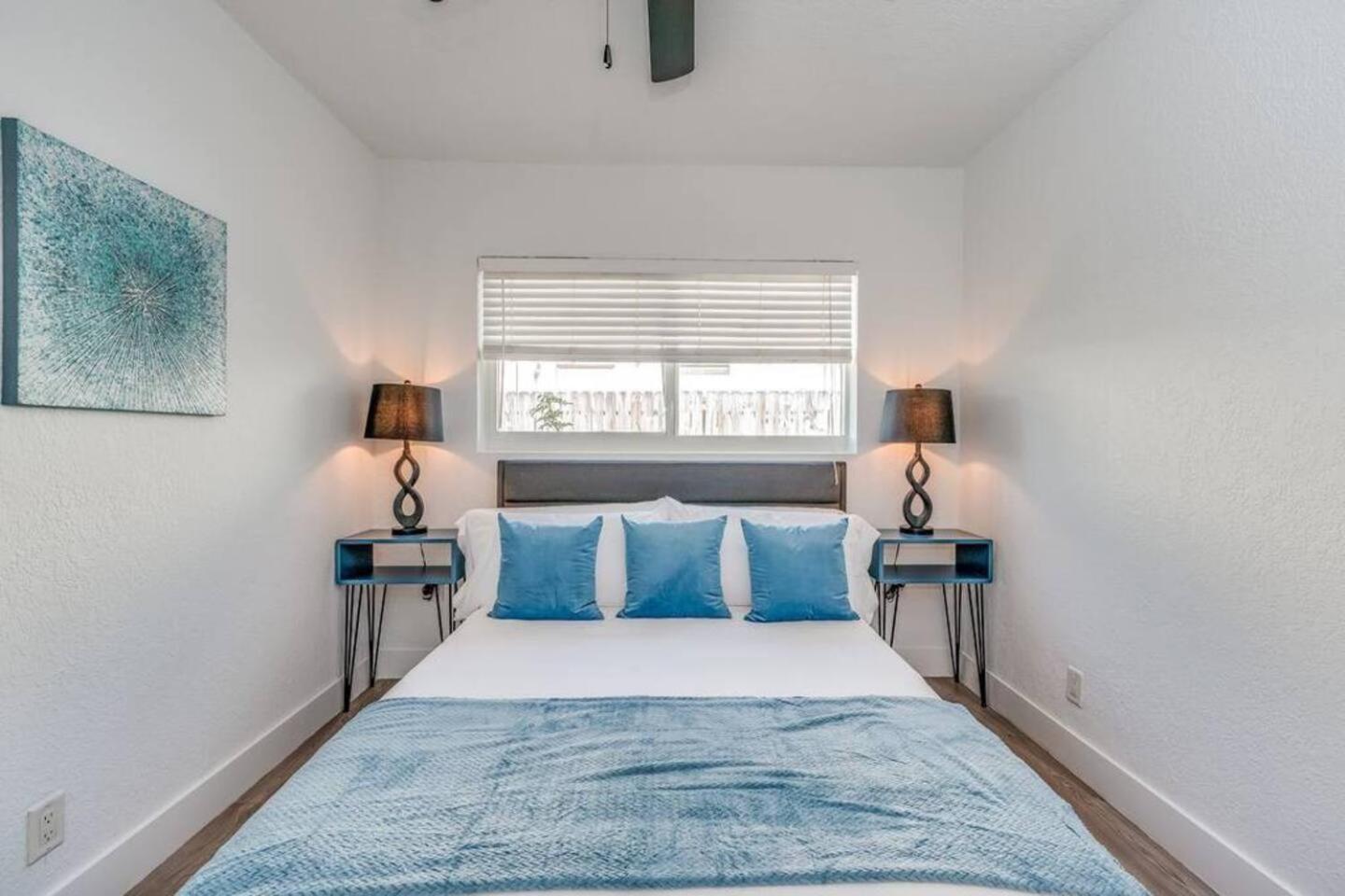 Fox Private Resort-heated Pool, Spa-downtown&beach *