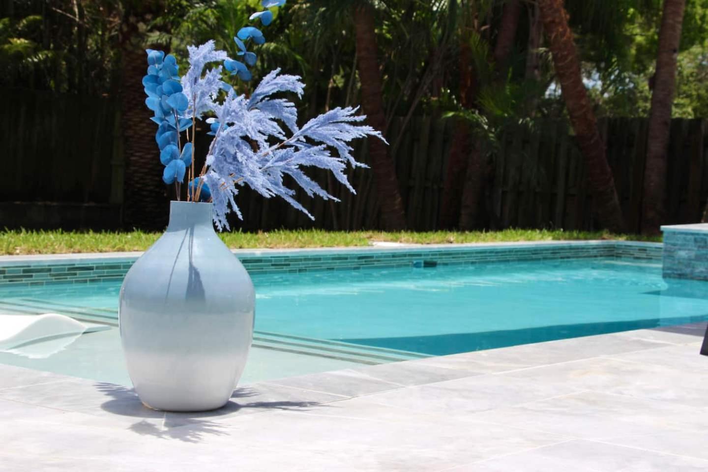 Fox Private Resort-heated Pool, Spa-downtown&beach Villa
