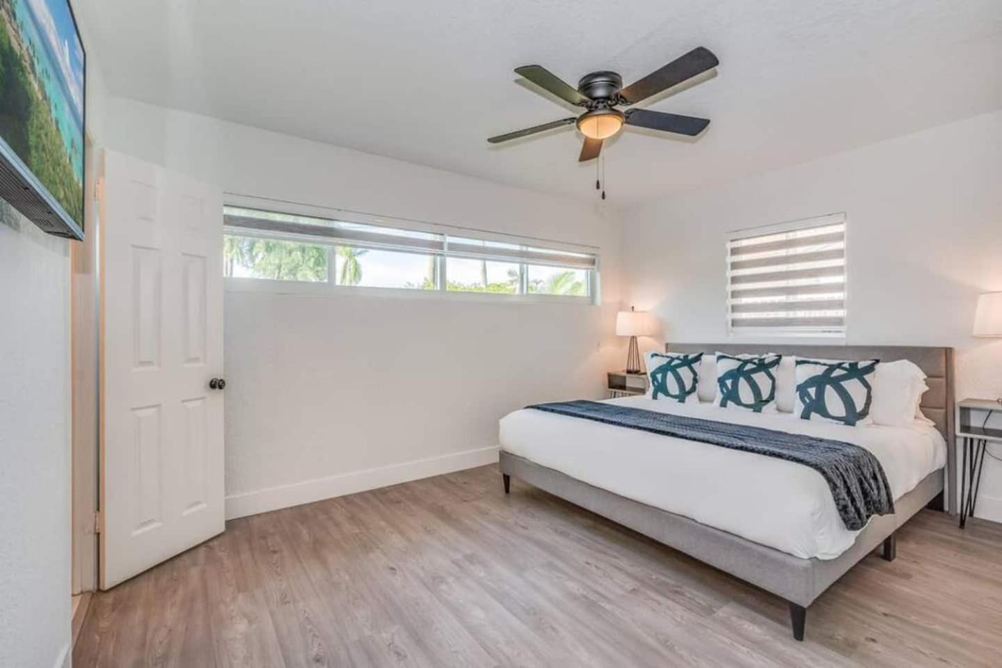 Fox Private Resort-heated Pool, Spa-downtown&beach Villa *