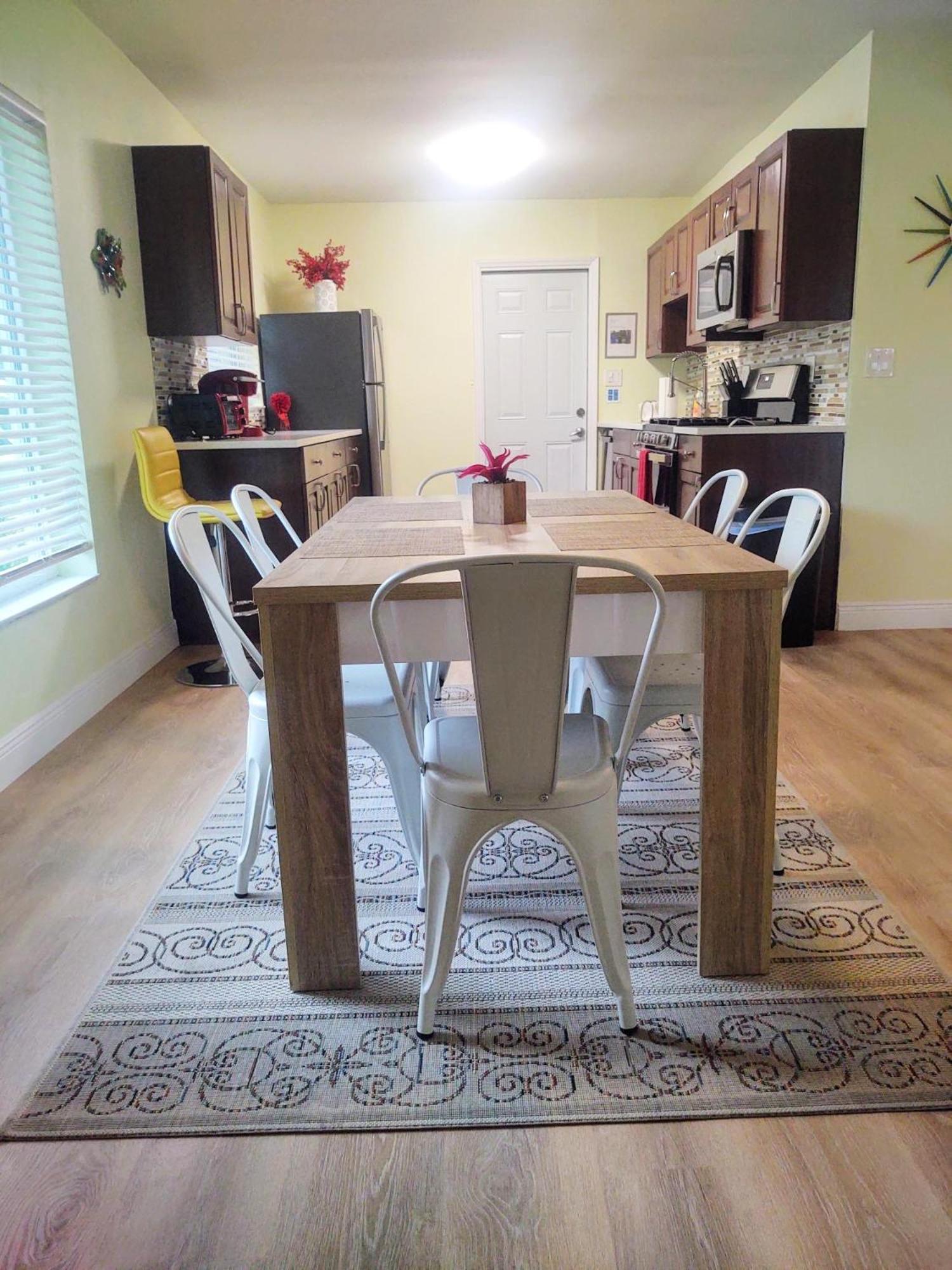 Holiday home Family, Couples Retreat Near Airport, Cruise Port & Beaches
