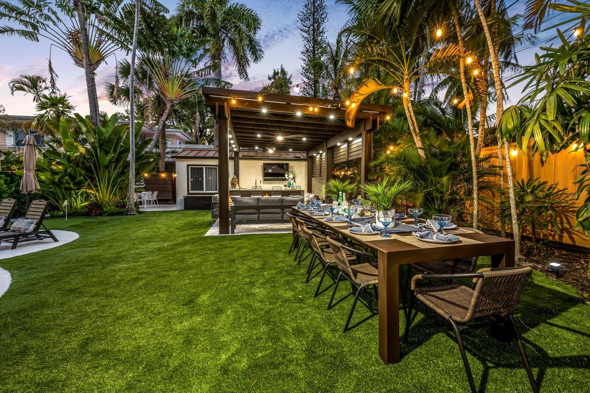Holiday home Special Pricing, Olas Retreat, Heated Pool, Golf And Family-ready *