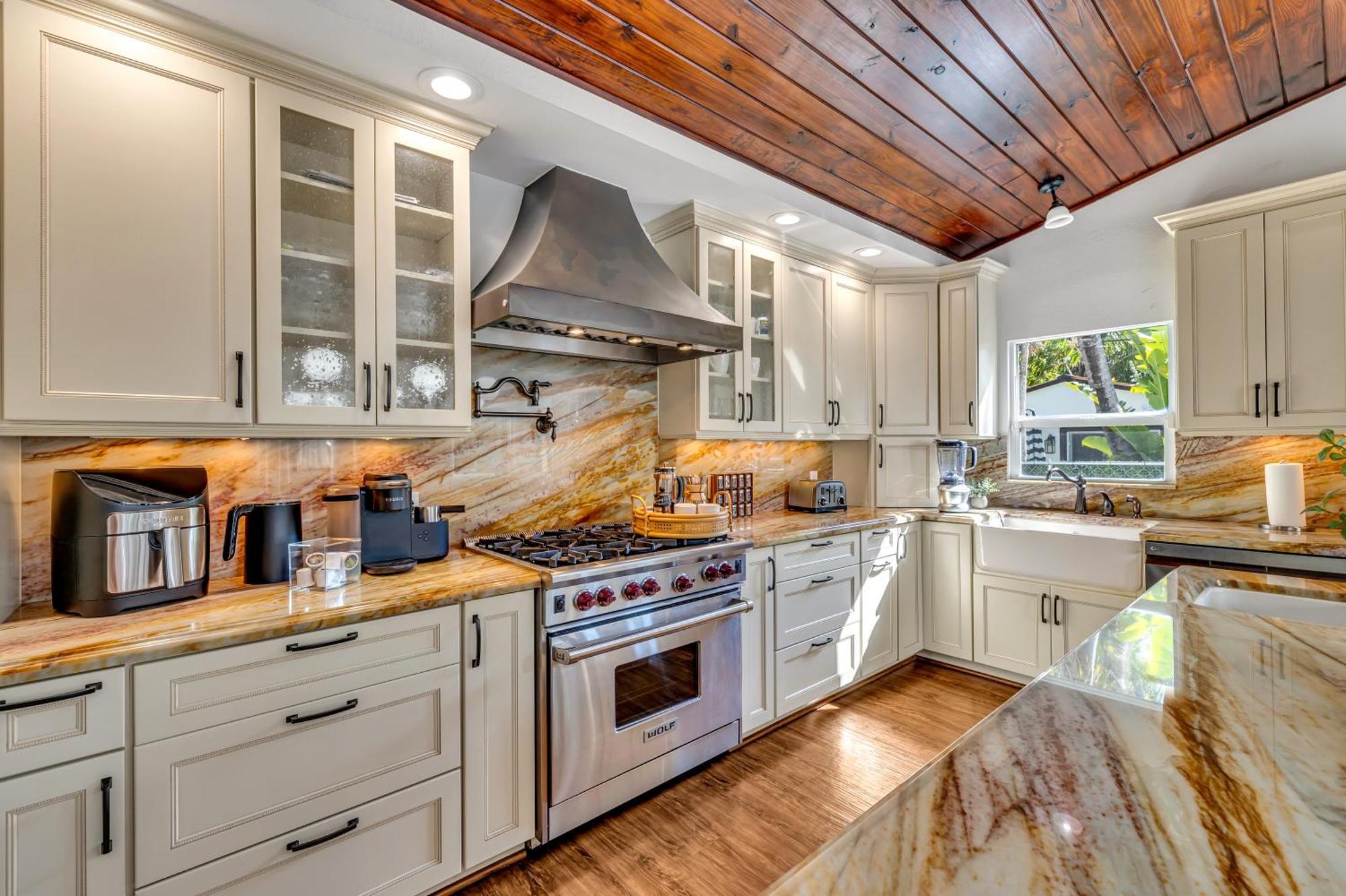 Special Pricing, Olas Retreat, Heated Pool, Golf And Family-ready *