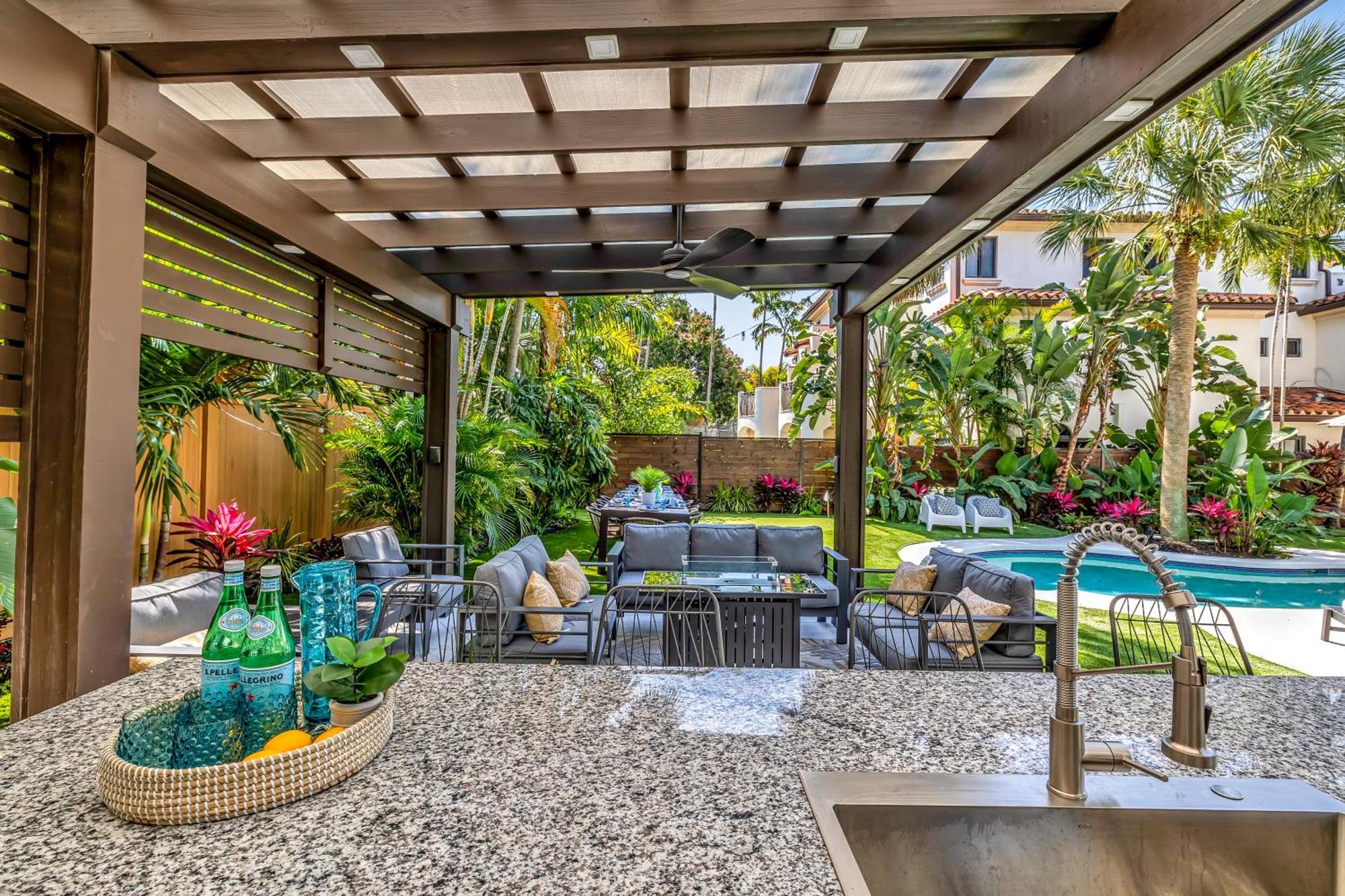 Special Pricing, Olas Retreat, Heated Pool, Golf And Family-ready *