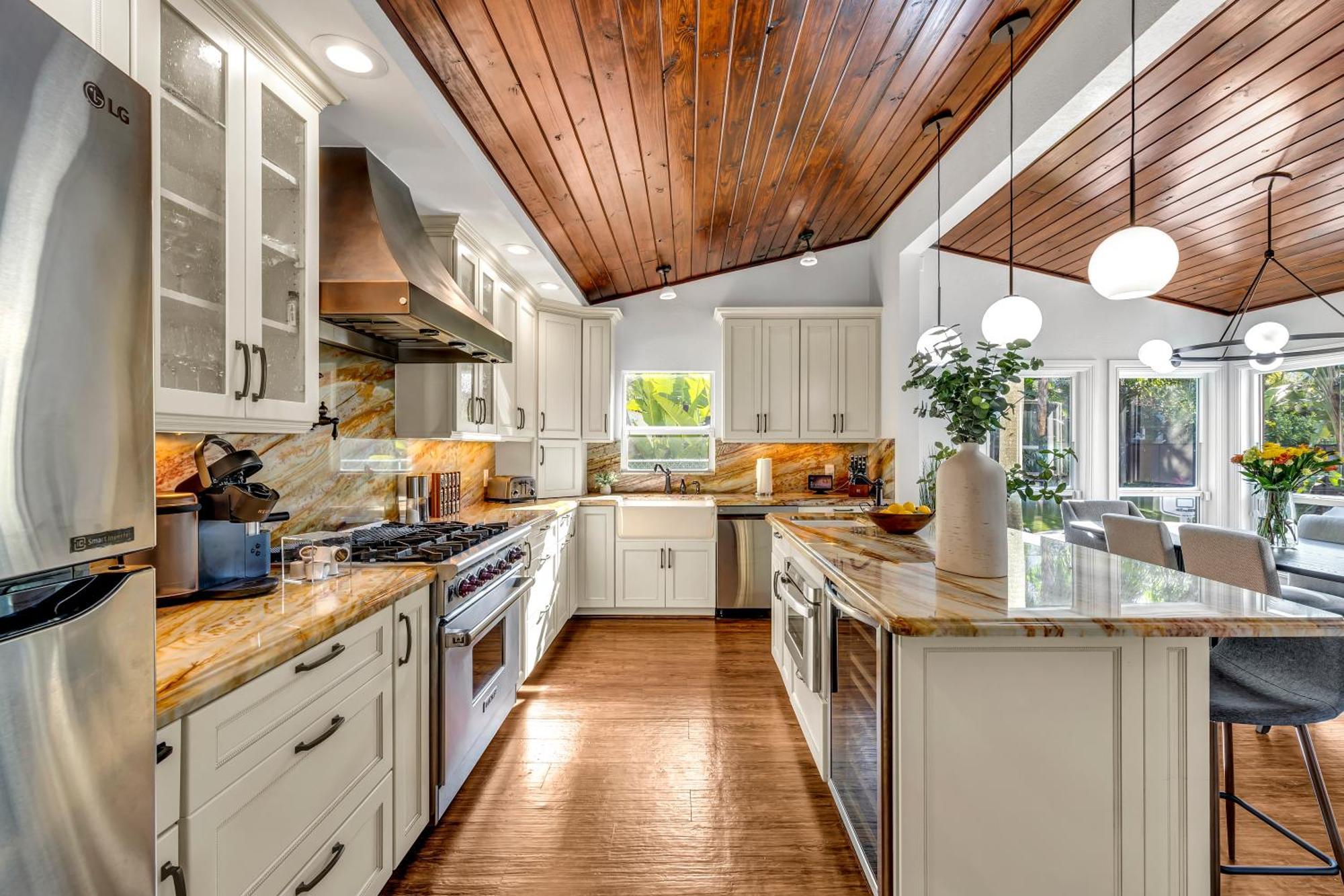 Special Pricing, Olas Retreat, Heated Pool, Golf And Family-ready Holiday home