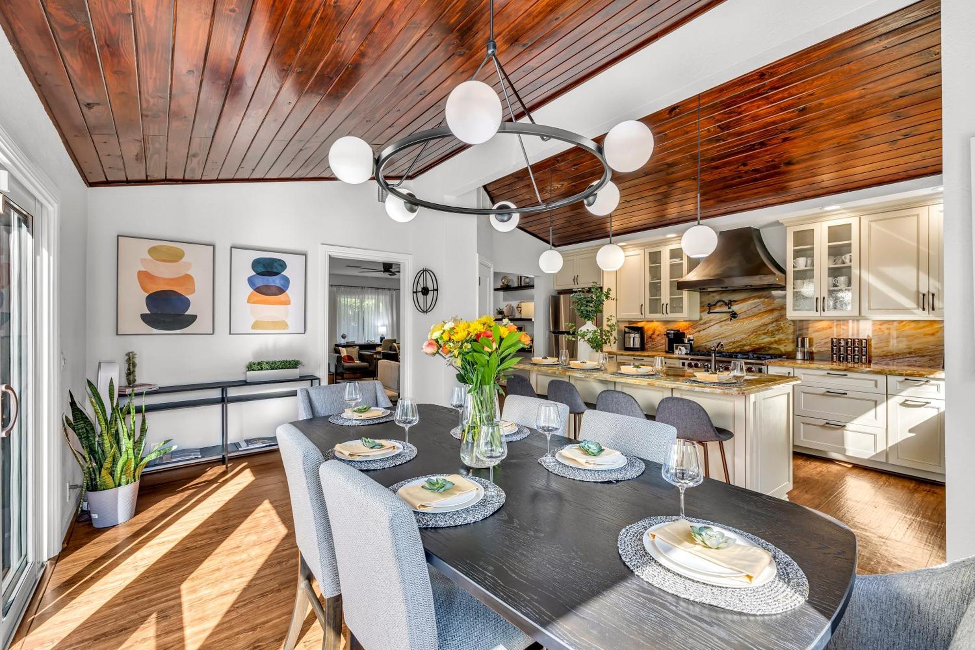 Special Pricing, Olas Retreat, Heated Pool, Golf And Family-ready Fort Lauderdale