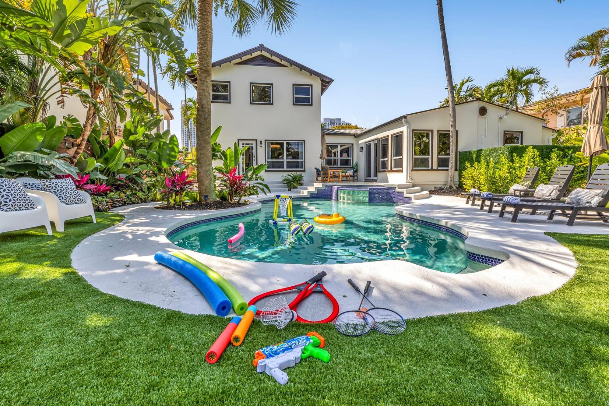 Special Pricing, Olas Retreat, Heated Pool, Golf And Family-ready