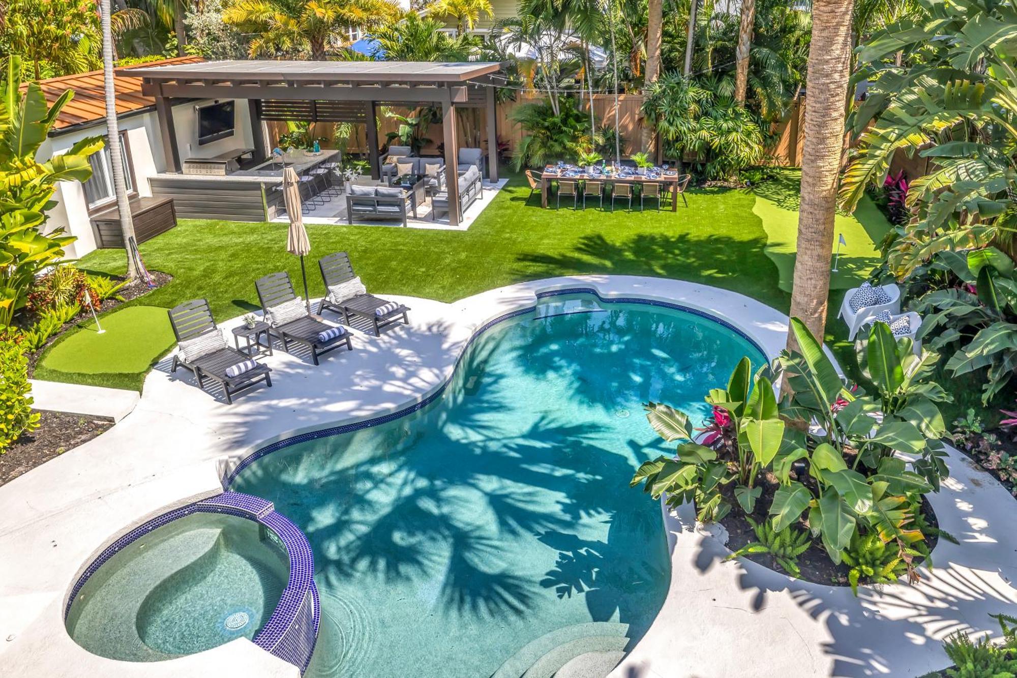 Special Pricing, Olas Retreat, Heated Pool, Golf And Family-ready Holiday home