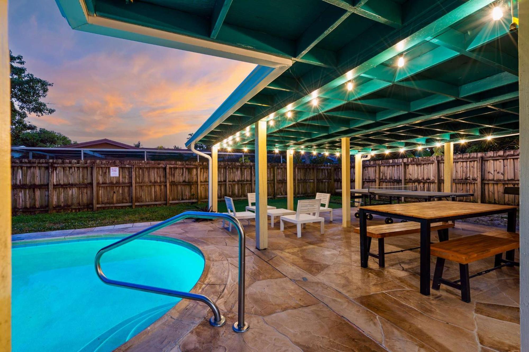 4br With Private Pool And Game - Prime Location