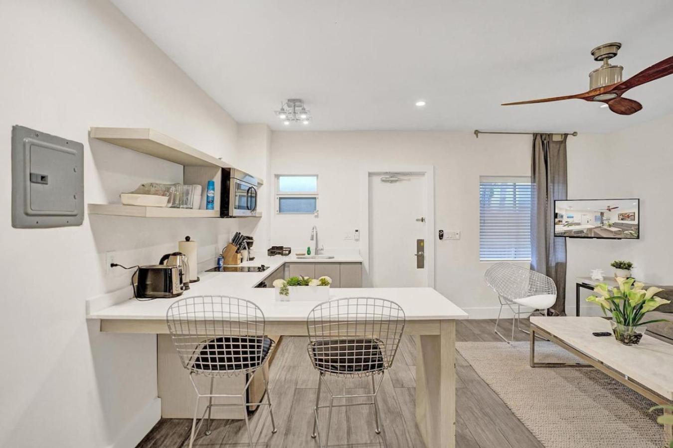 2102 Eden Collection 1br Kitchen Steps To Fort Lauderdale