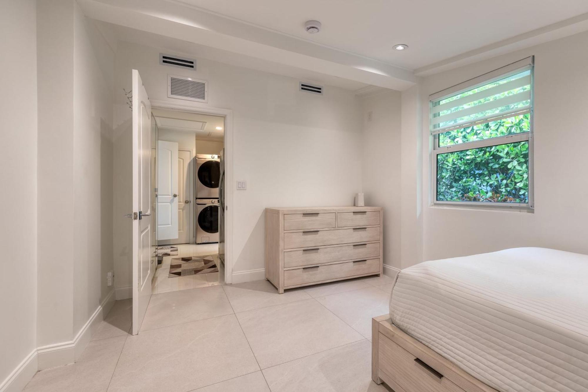 Luxury Waterfront W Pool Hot Tub Dock Near Olas Gulfstream *