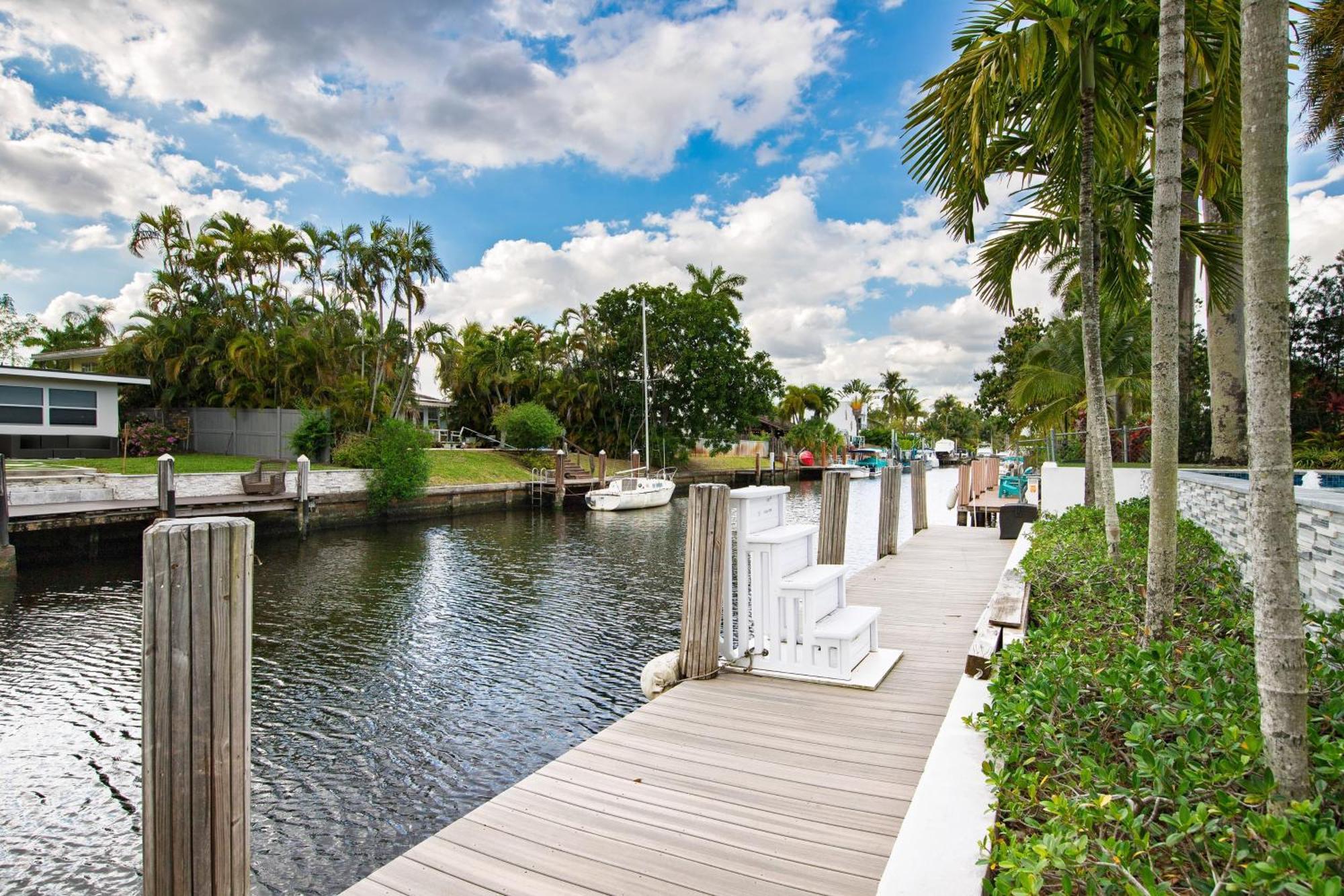 Luxury Waterfront W Pool Hot Tub Dock Near Olas Gulfstream * Fort Lauderdale