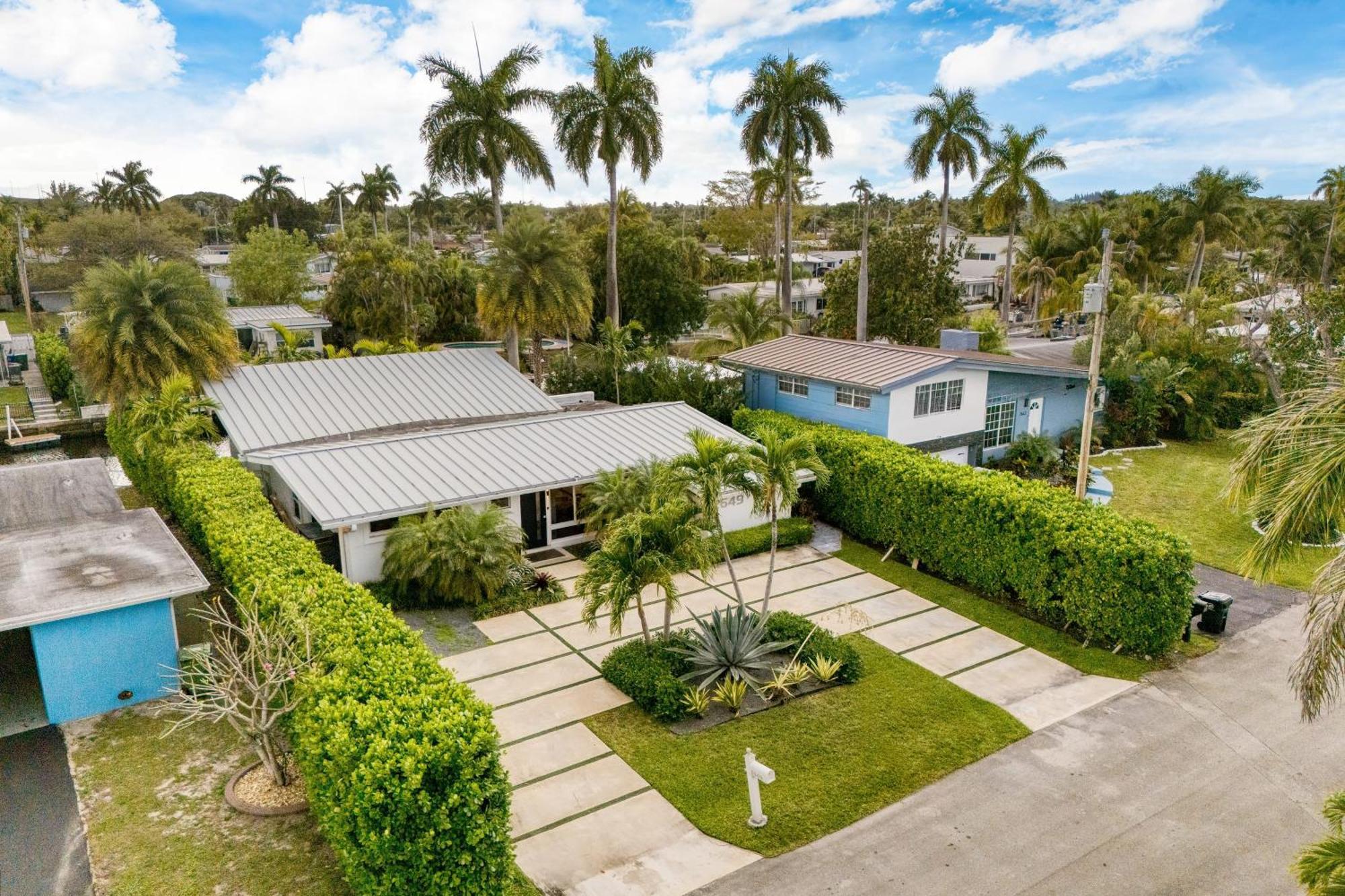 Holiday home Luxury Waterfront W Pool Hot Tub Dock Near Olas Gulfstream *