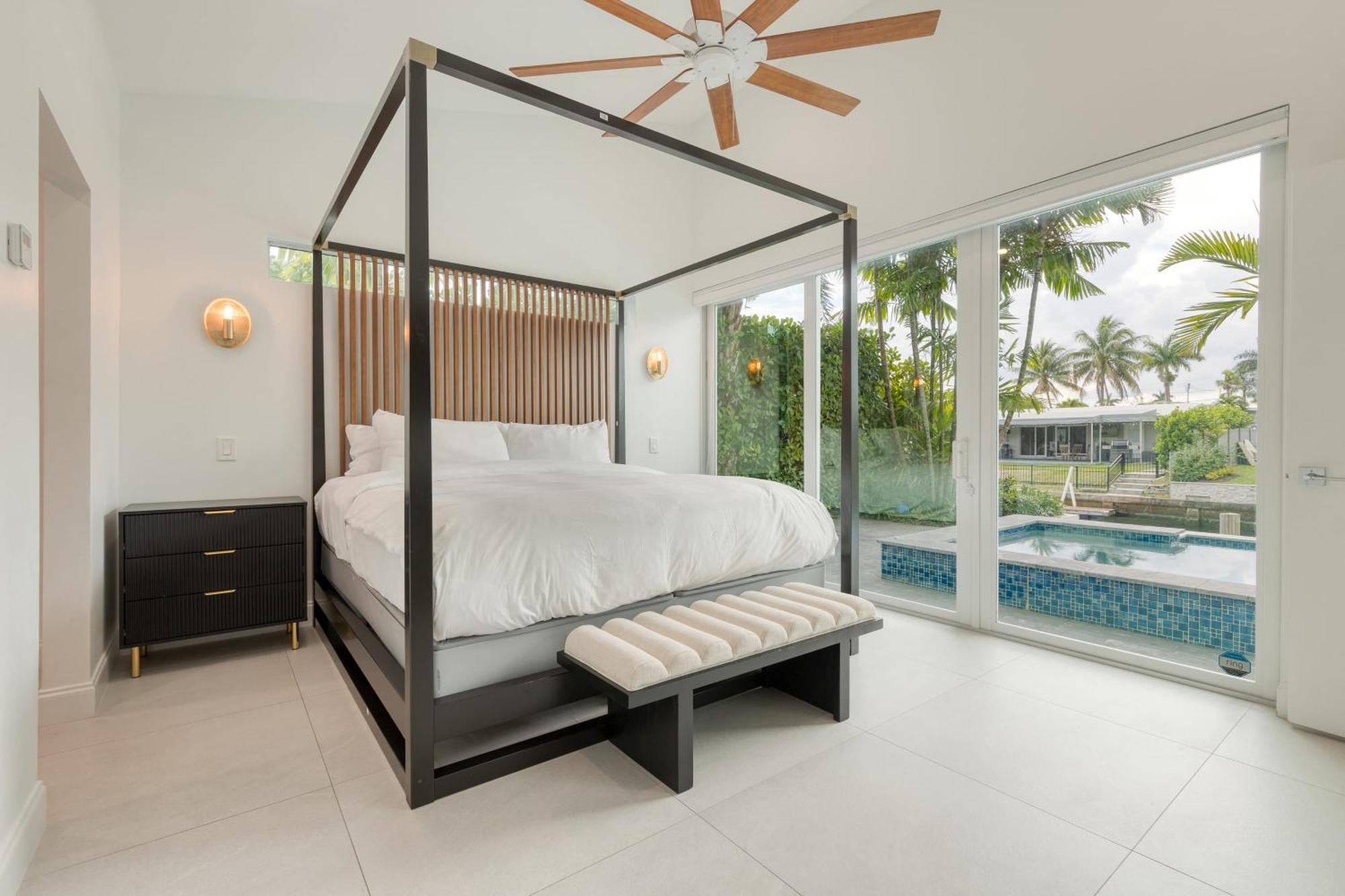 Holiday home Luxury Waterfront W Pool Hot Tub Dock Near Olas Gulfstream Fort Lauderdale