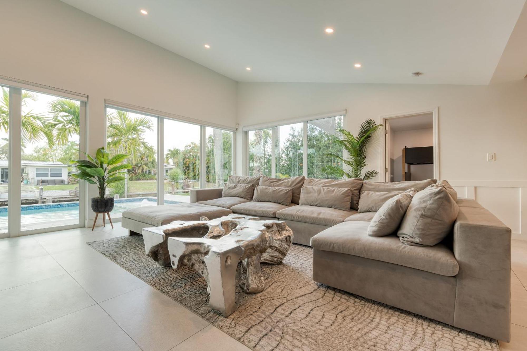 Luxury Waterfront W Pool Hot Tub Dock Near Olas Gulfstream Fort Lauderdale
