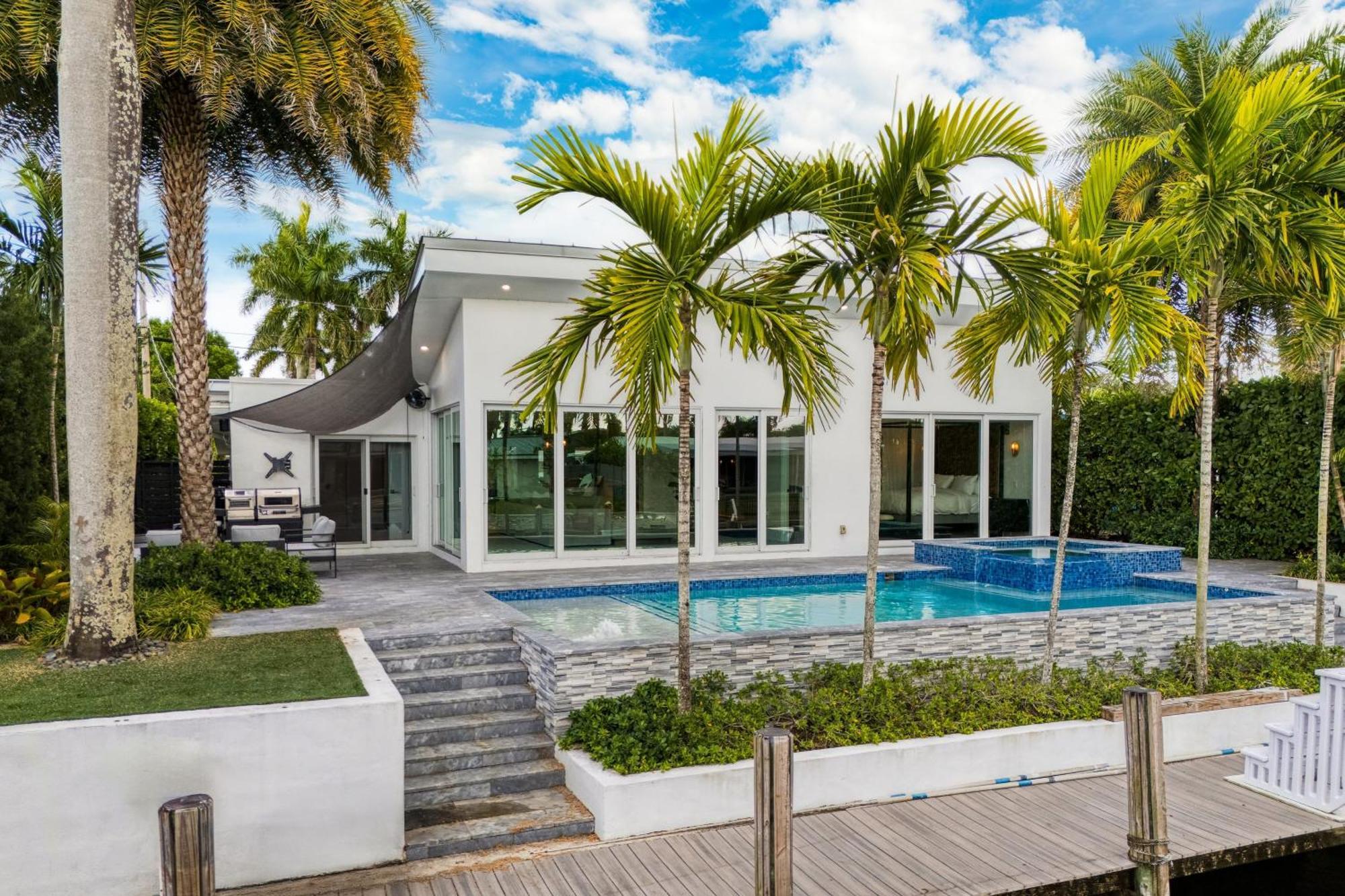 Luxury Waterfront W Pool Hot Tub Dock Near Olas Gulfstream Fort Lauderdale