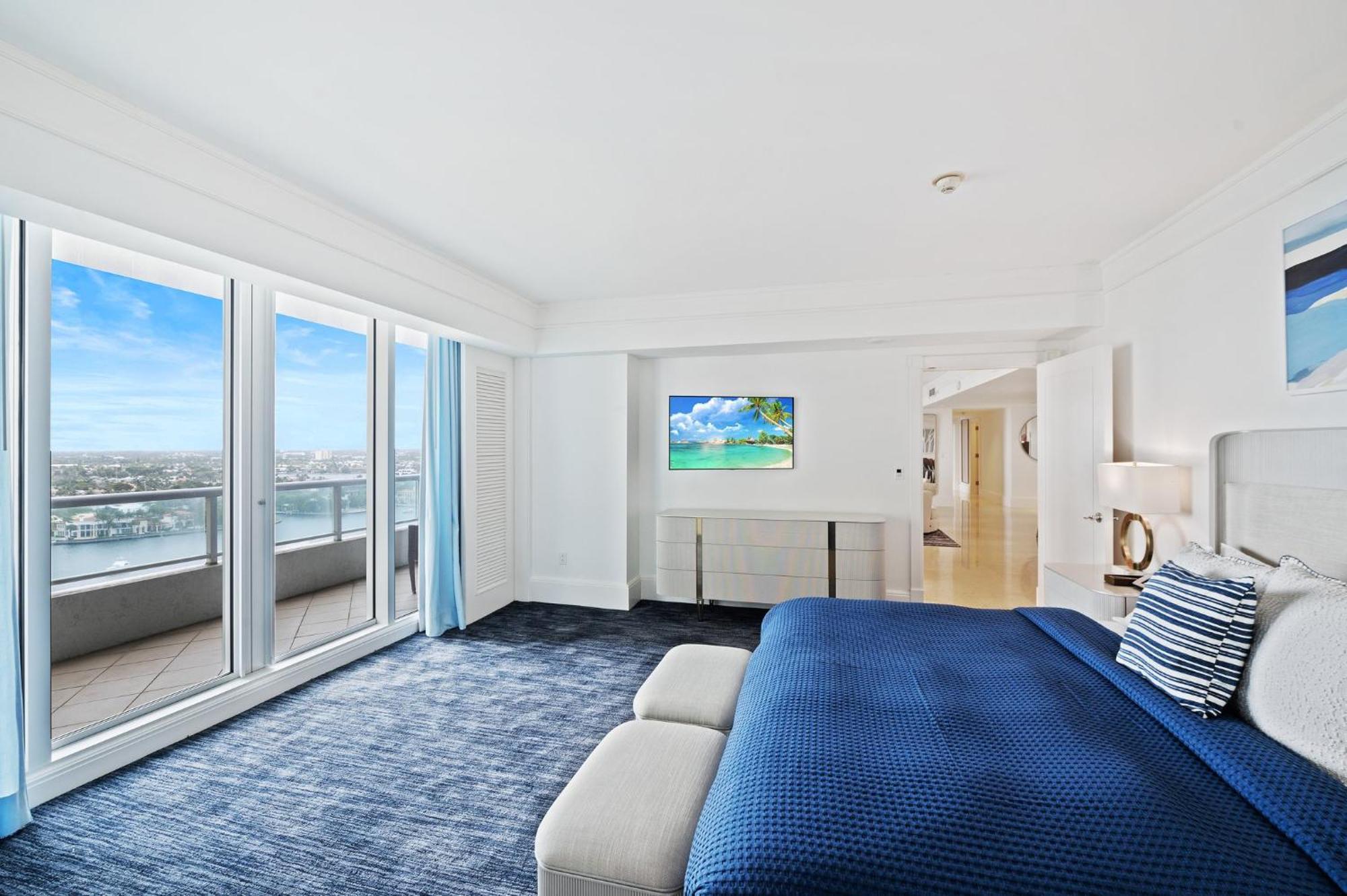 Ritz-carlton Luxury Oceanfront 2br On 16th Floor Apartment Fort Lauderdale