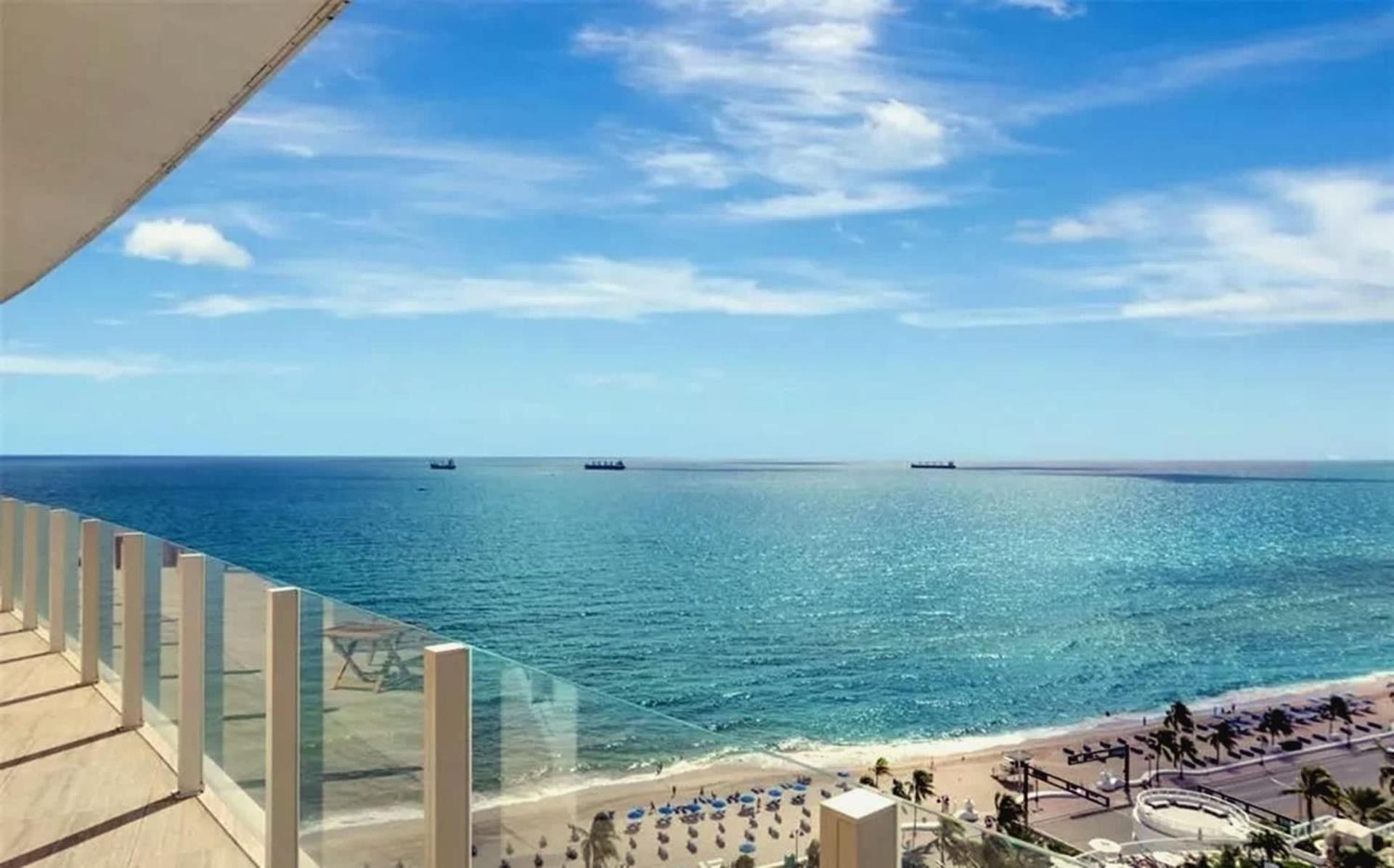 Apartment Four Bedroom 5-star Beachfront Living *