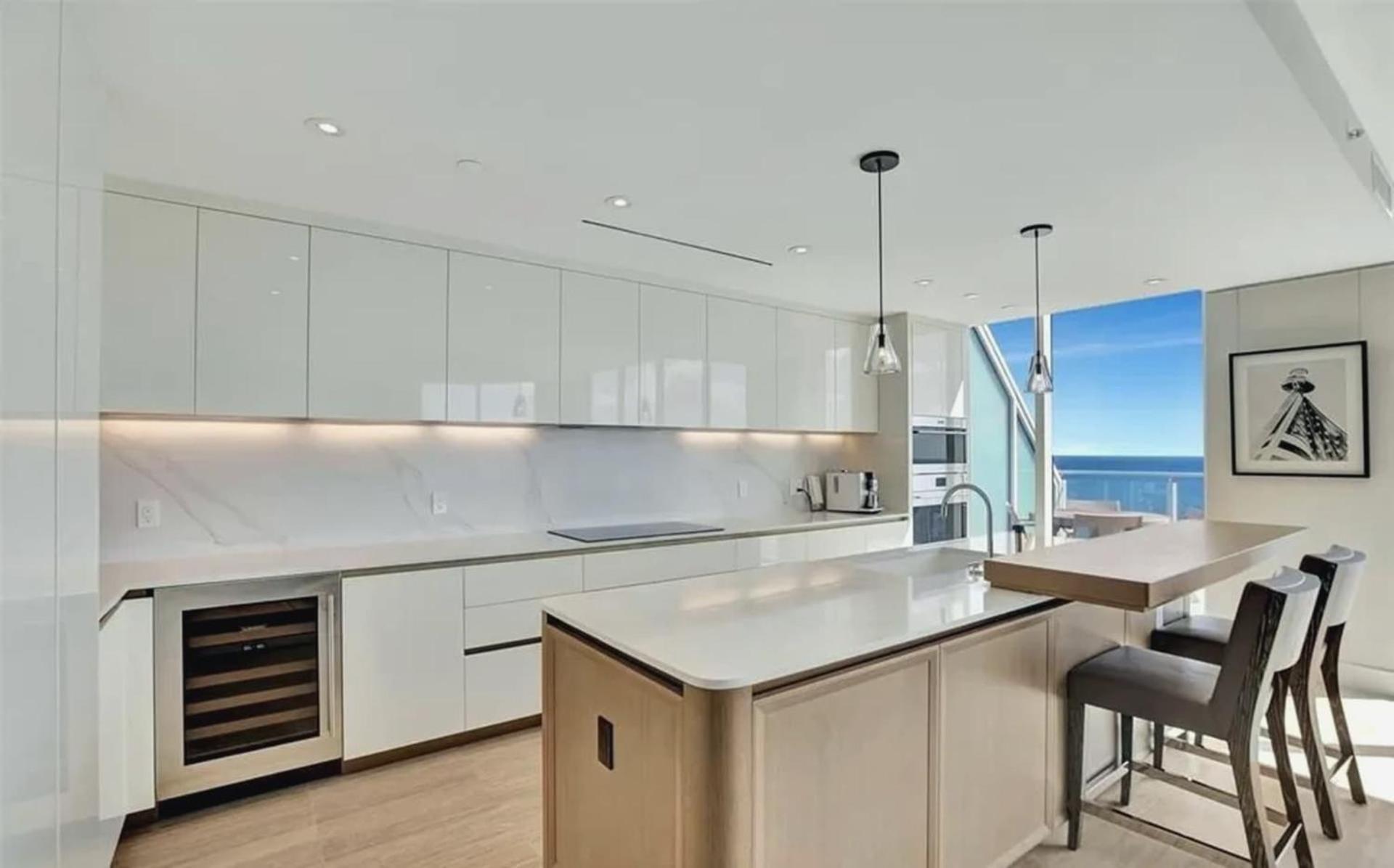 Apartment Four Bedroom 5-star Beachfront Living Fort Lauderdale