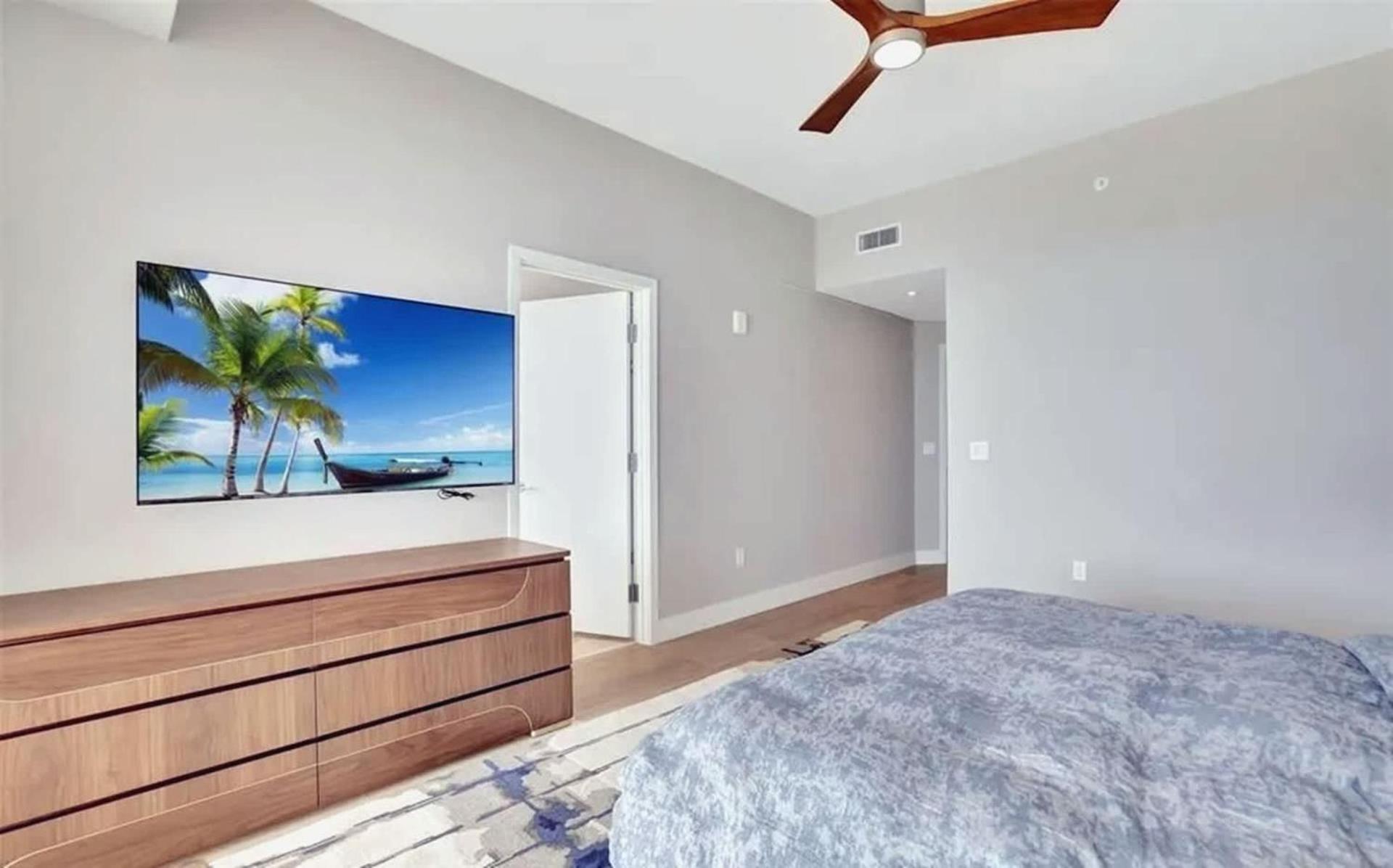 Four Bedroom 5-star Beachfront Living Apartment Fort Lauderdale