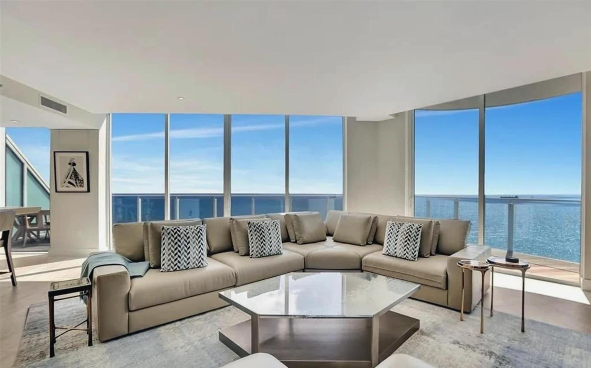Four Bedroom 5-star Beachfront Living Apartment Fort Lauderdale