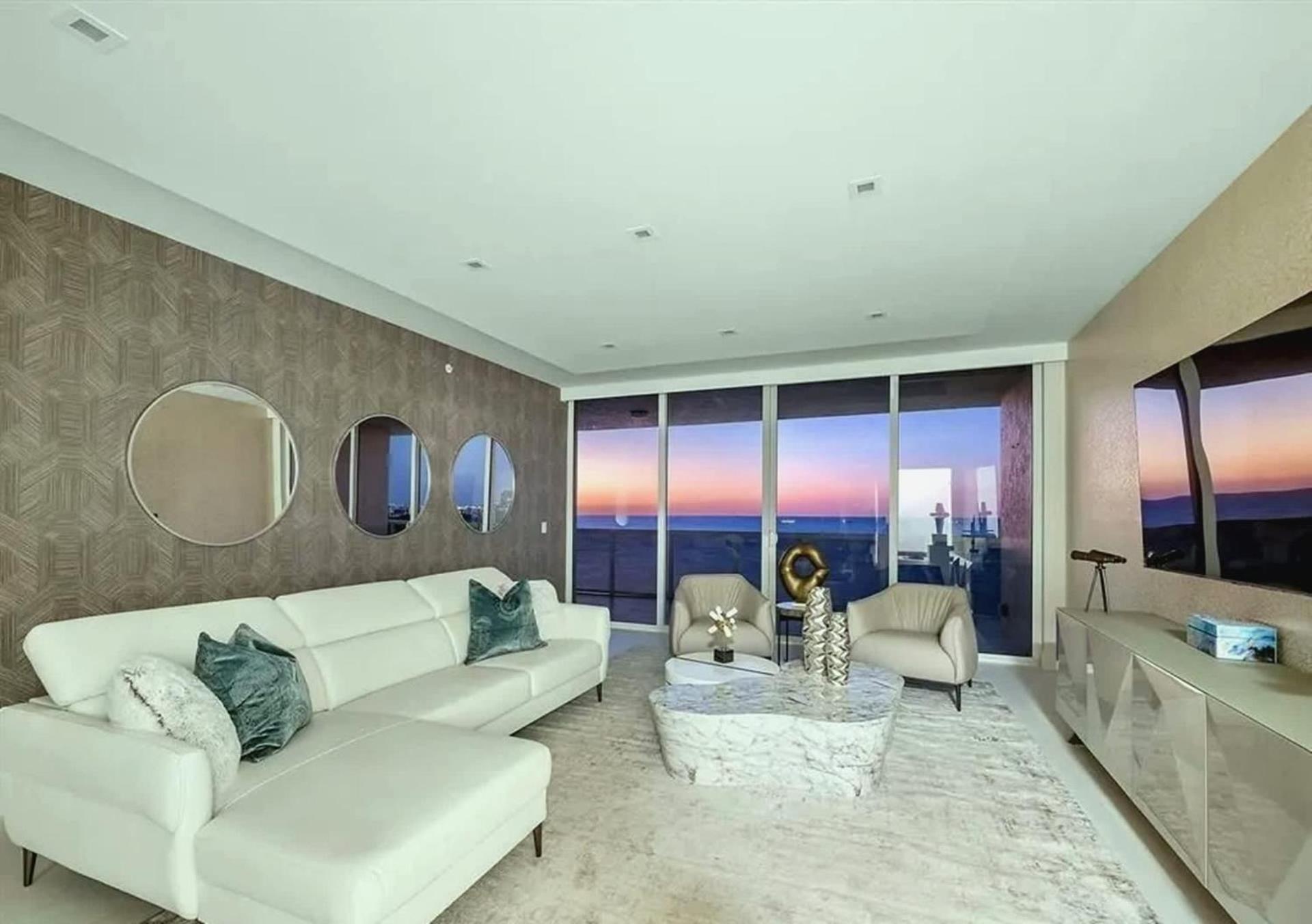 Beautifully Appointed 3 Bedroom * Fort Lauderdale