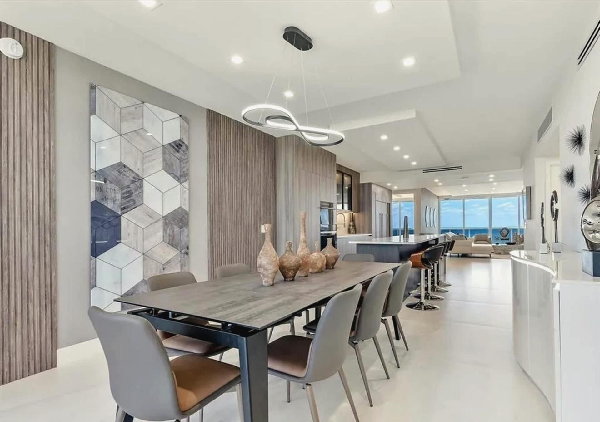 Beautifully Appointed 3 Bedroom Apartment *