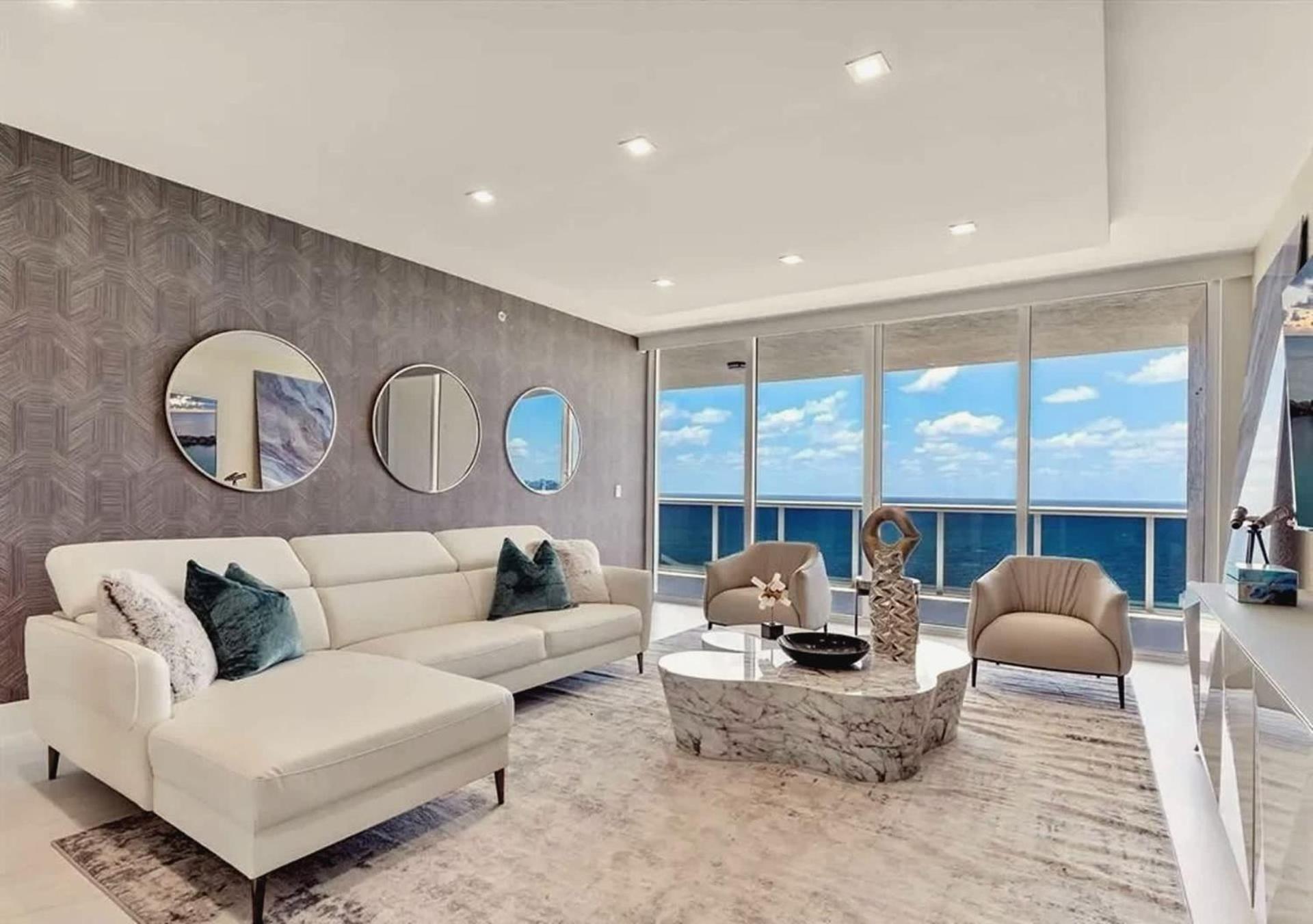 Apartment Beautifully Appointed 3 Bedroom