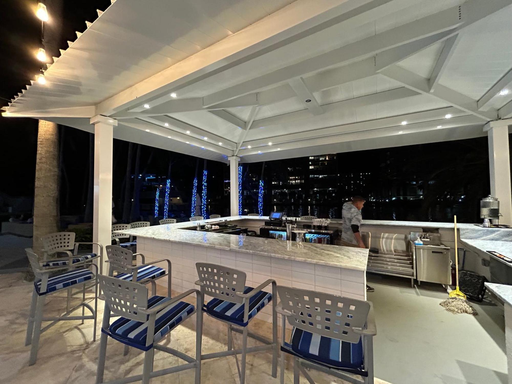 Aparthotel Waterview Condo- Spacious 2 Bedroom - - Steps To