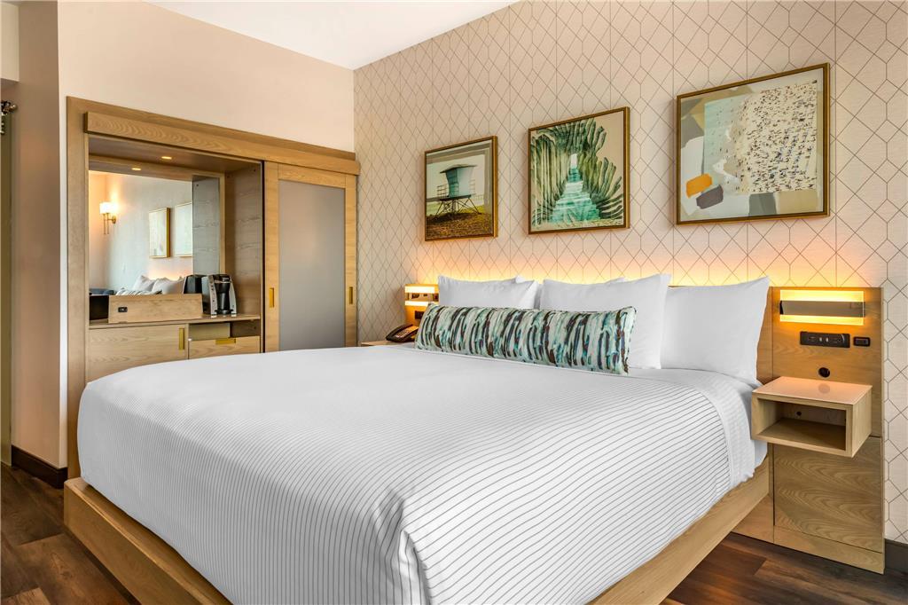 Cambria Lauderdale Hotel 3*