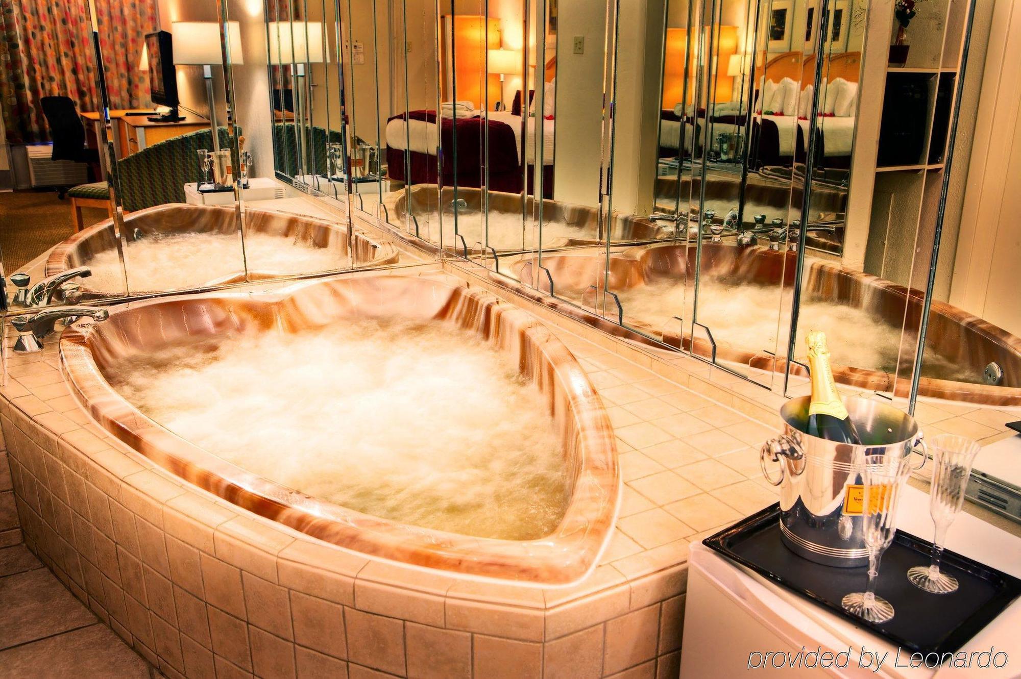 Hotel Ramada Oakland Park 2*