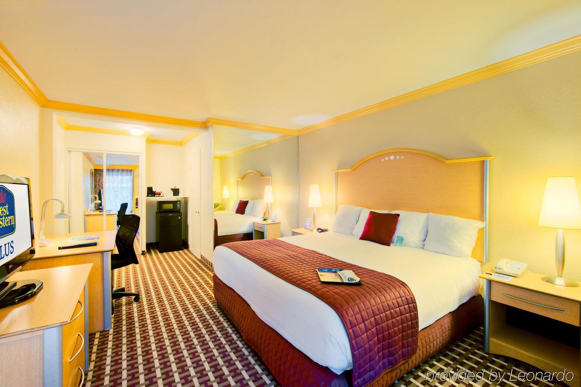 Ramada Oakland Park Fort Lauderdale